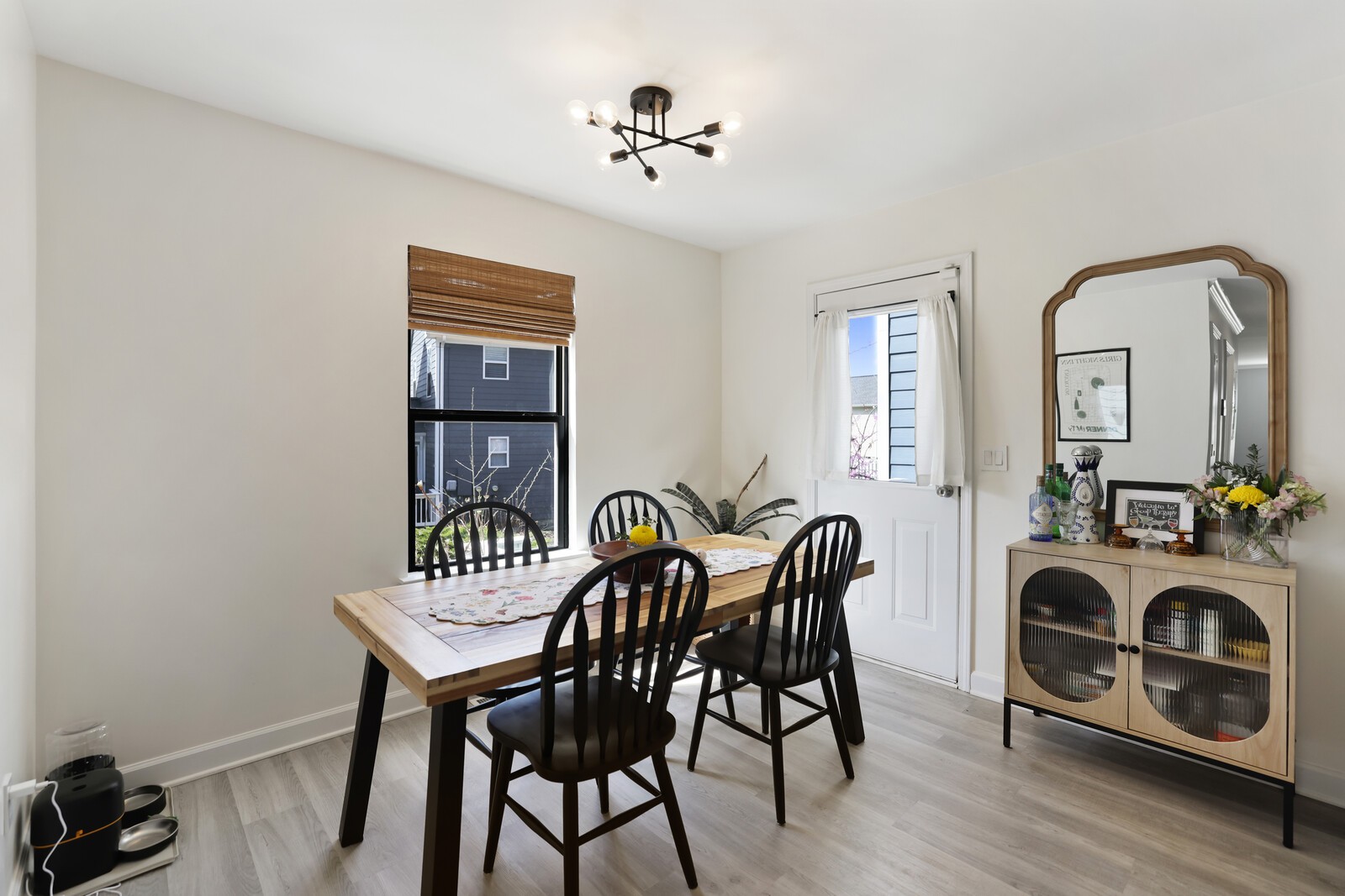 1400 Walsh St Property Photo 17