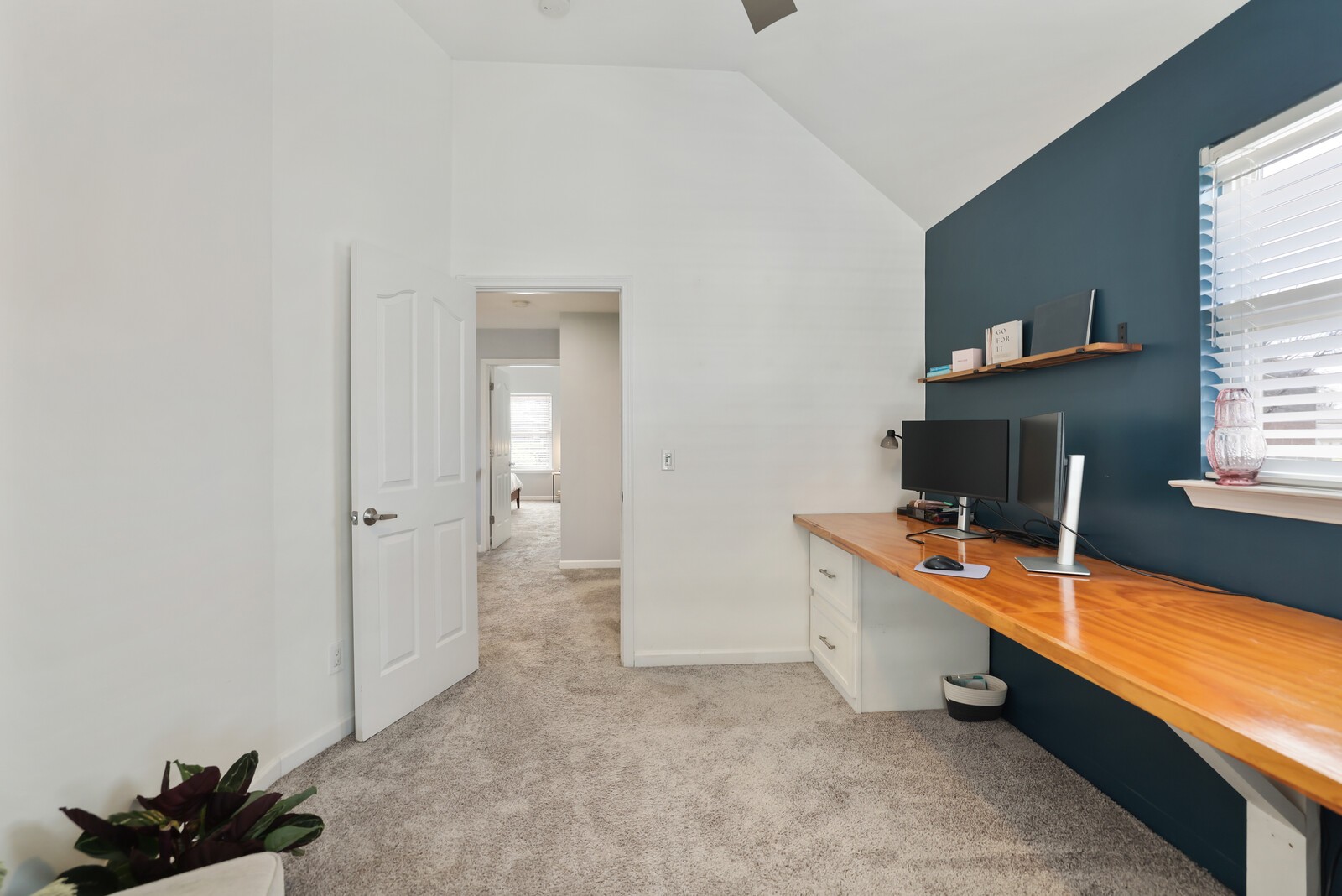 1400 Walsh St Property Photo 43