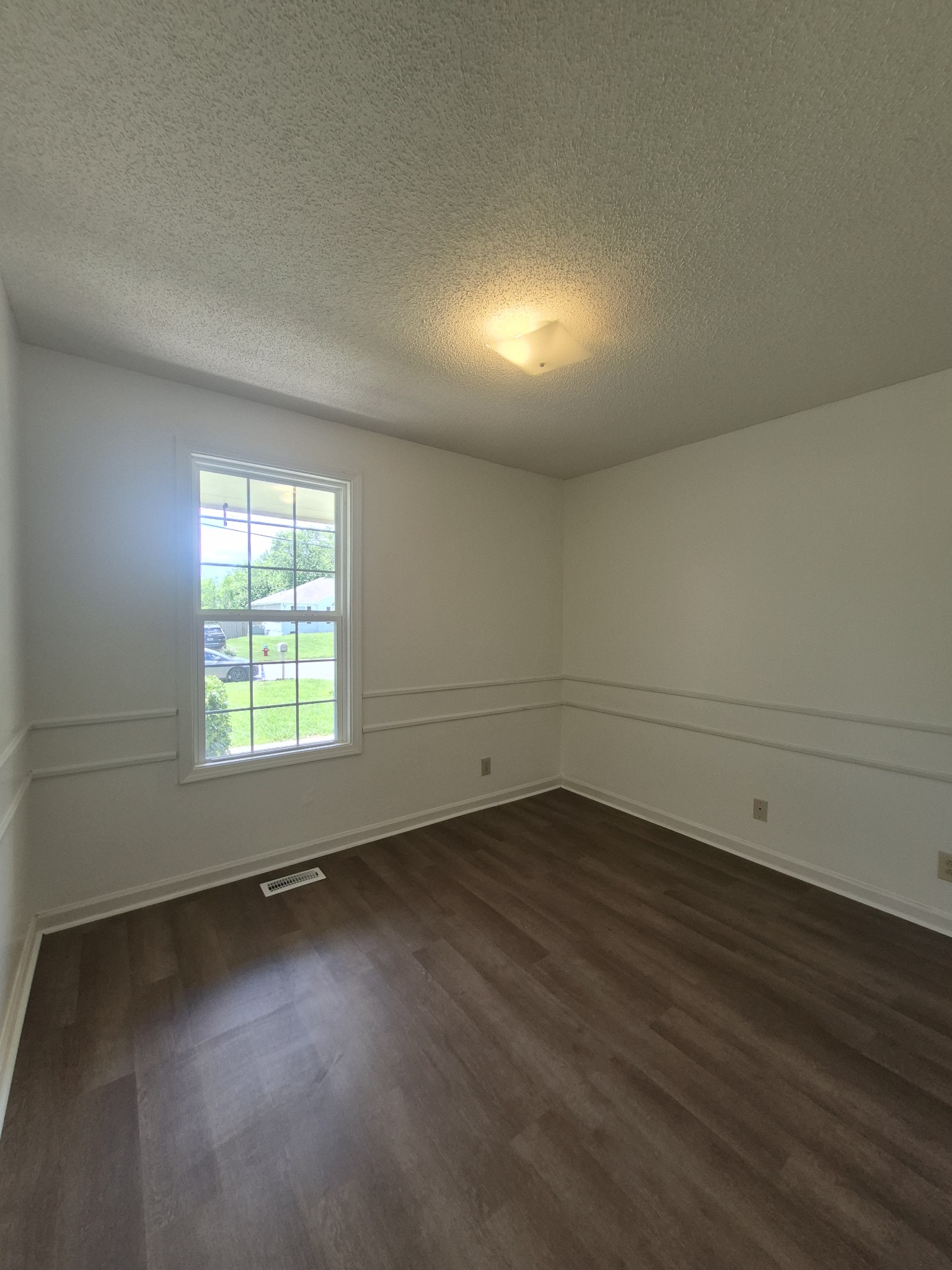 822 Iris Ln Property Photo 10
