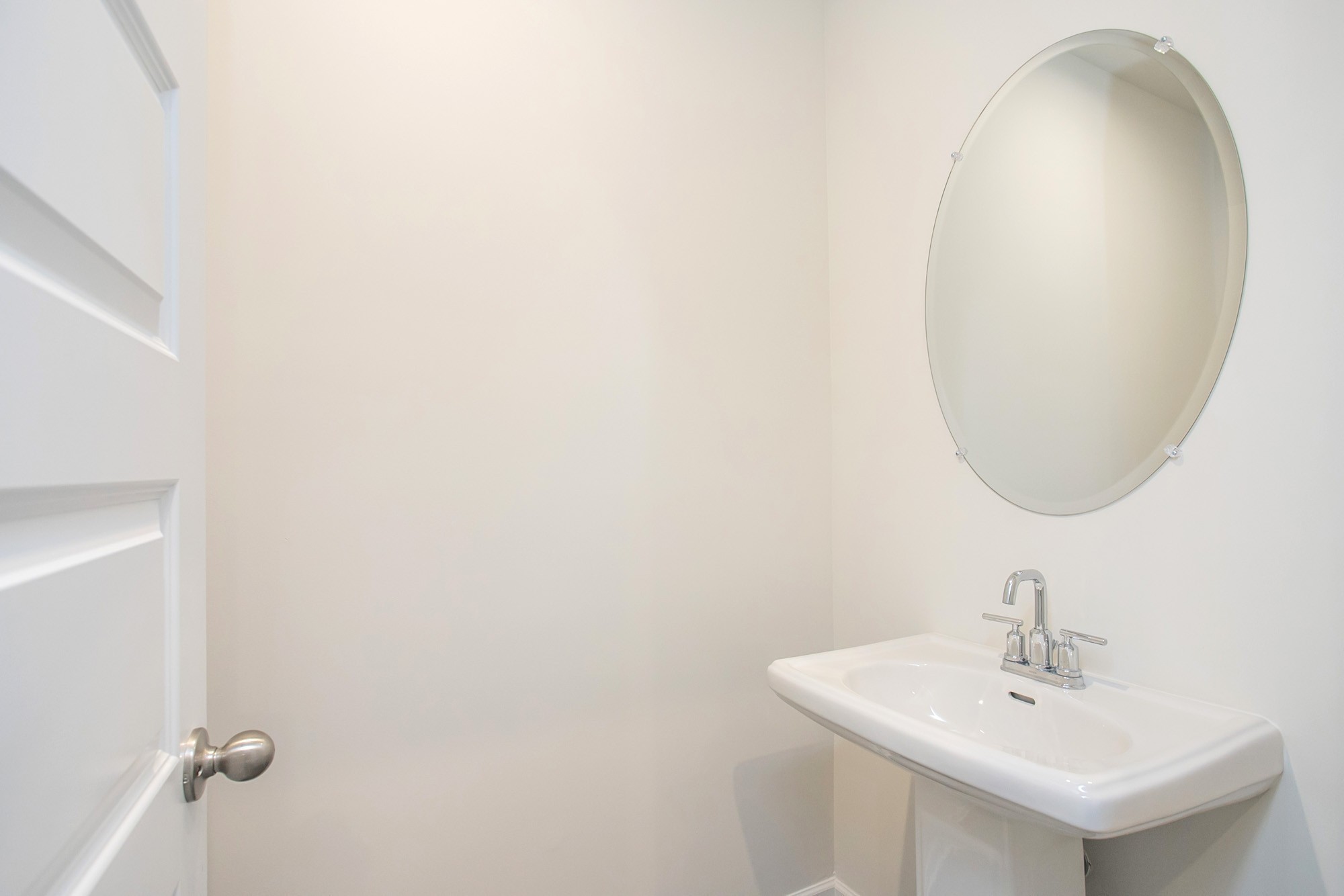 1216 Wallace Way Property Photo 3