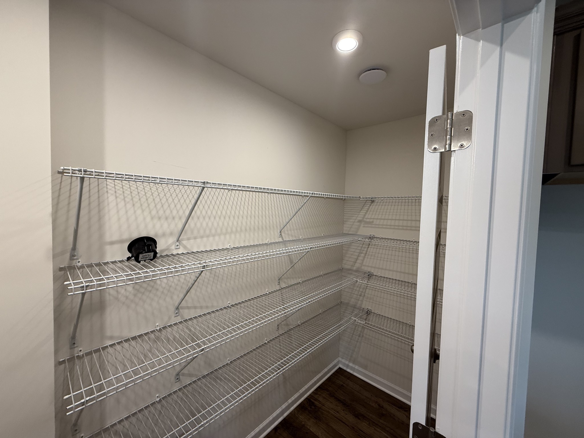 1216 Wallace Way Property Photo 6