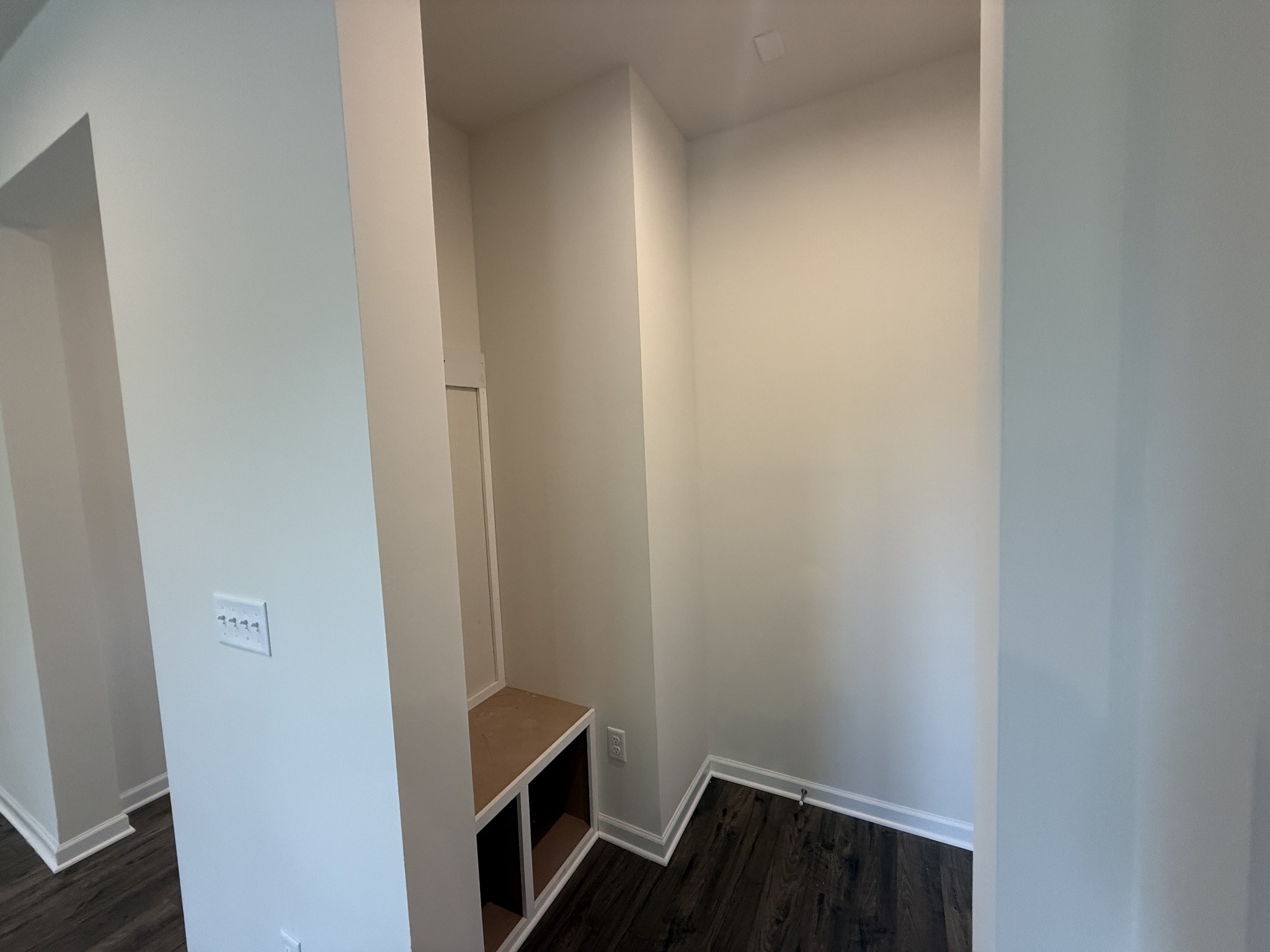 1216 Wallace Way Property Photo 8