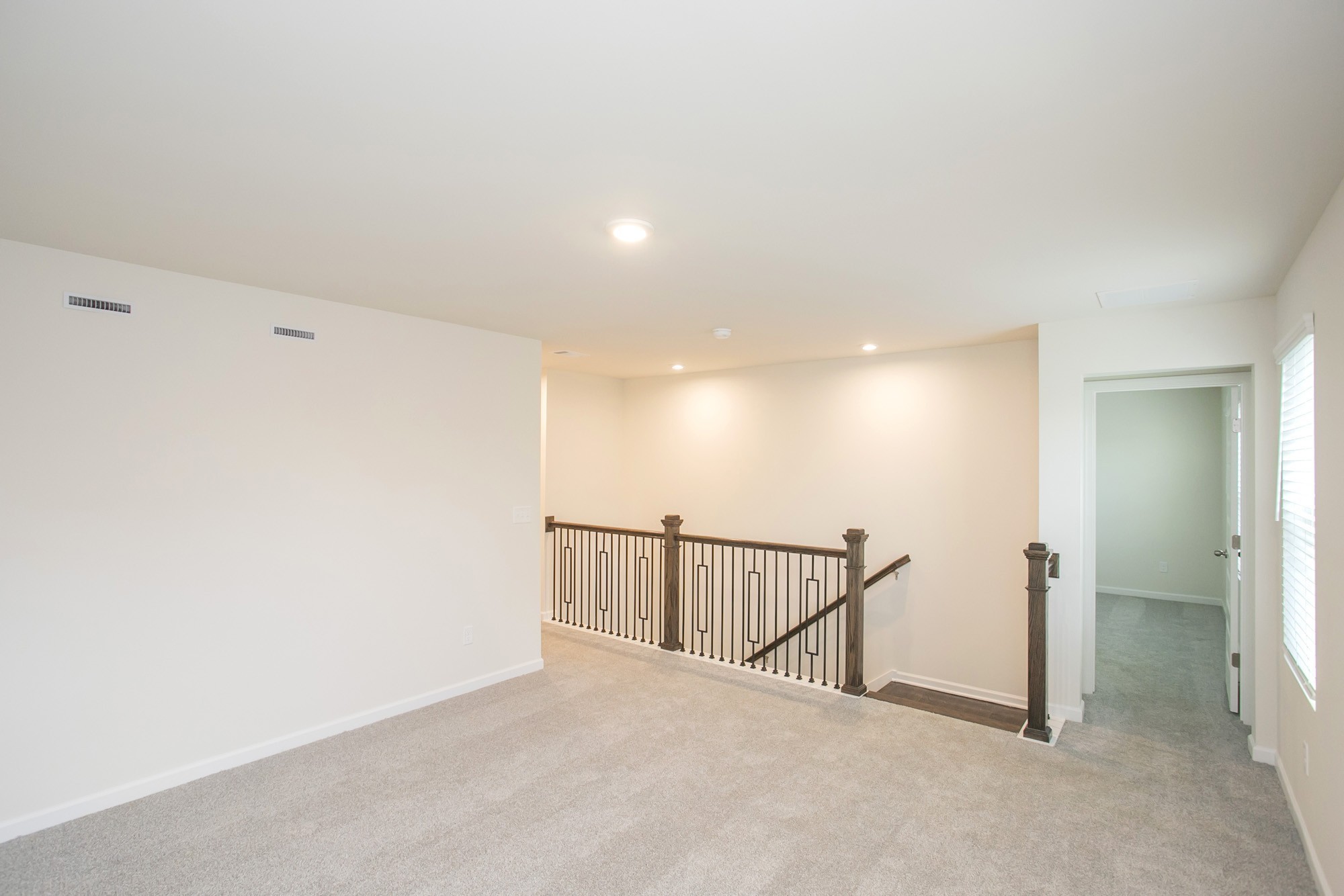 1216 Wallace Way Property Photo 18