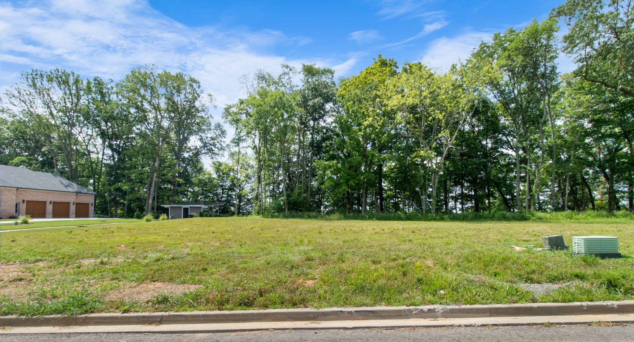 866 Shady Bluff Trl Property Photo 1