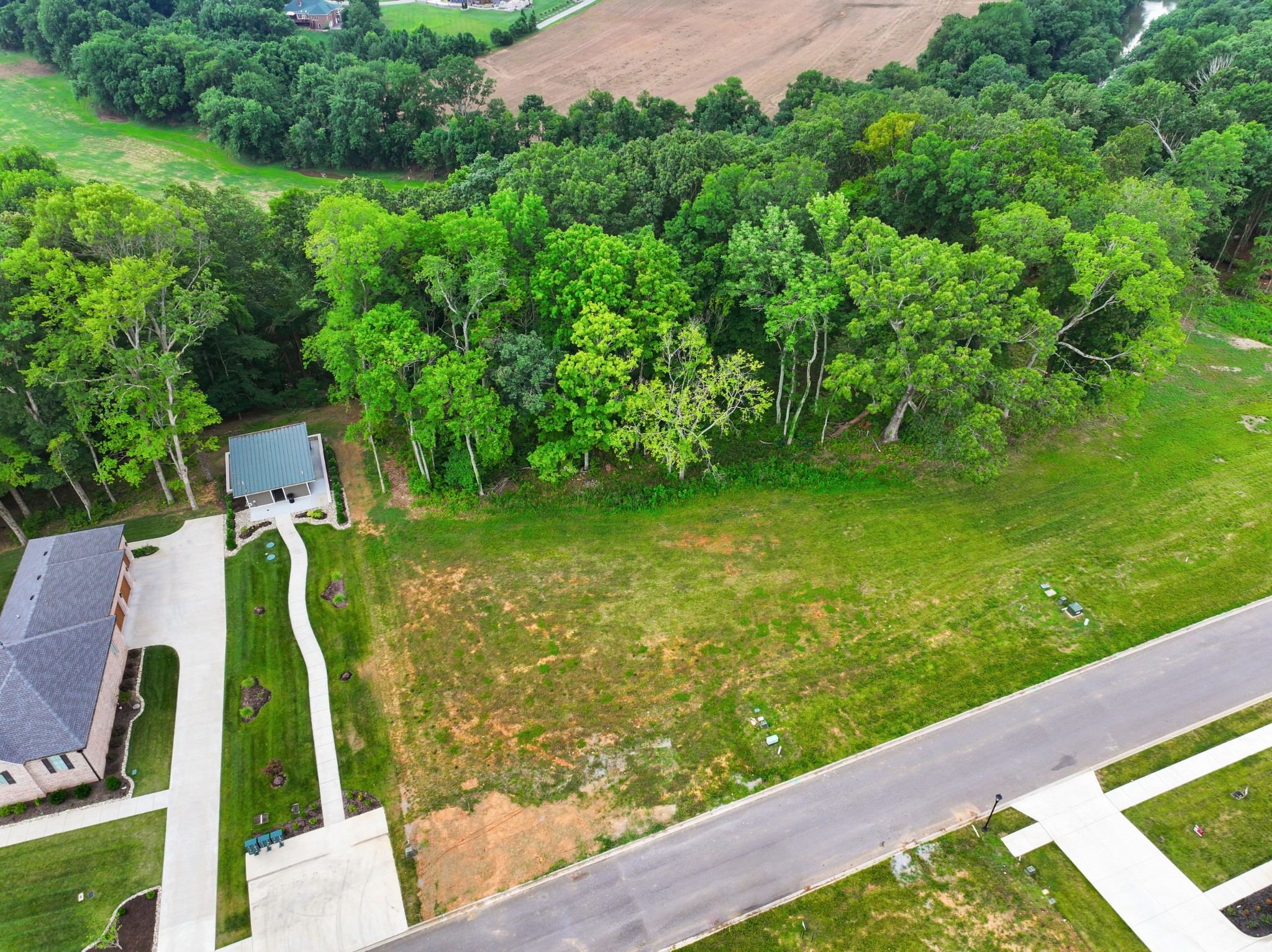 866 Shady Bluff Trl Property Photo 4