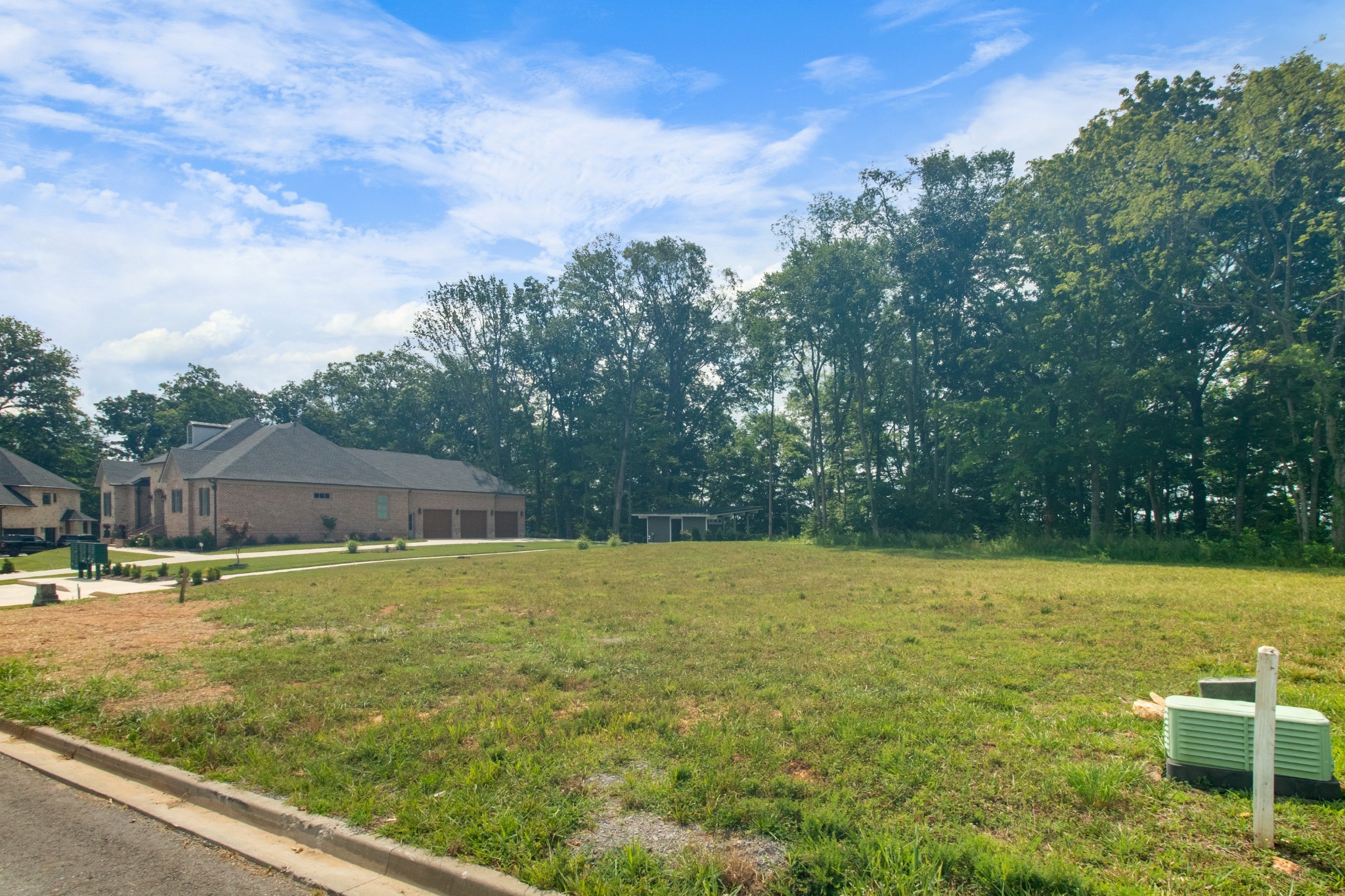 866 Shady Bluff Trl Property Photo 16