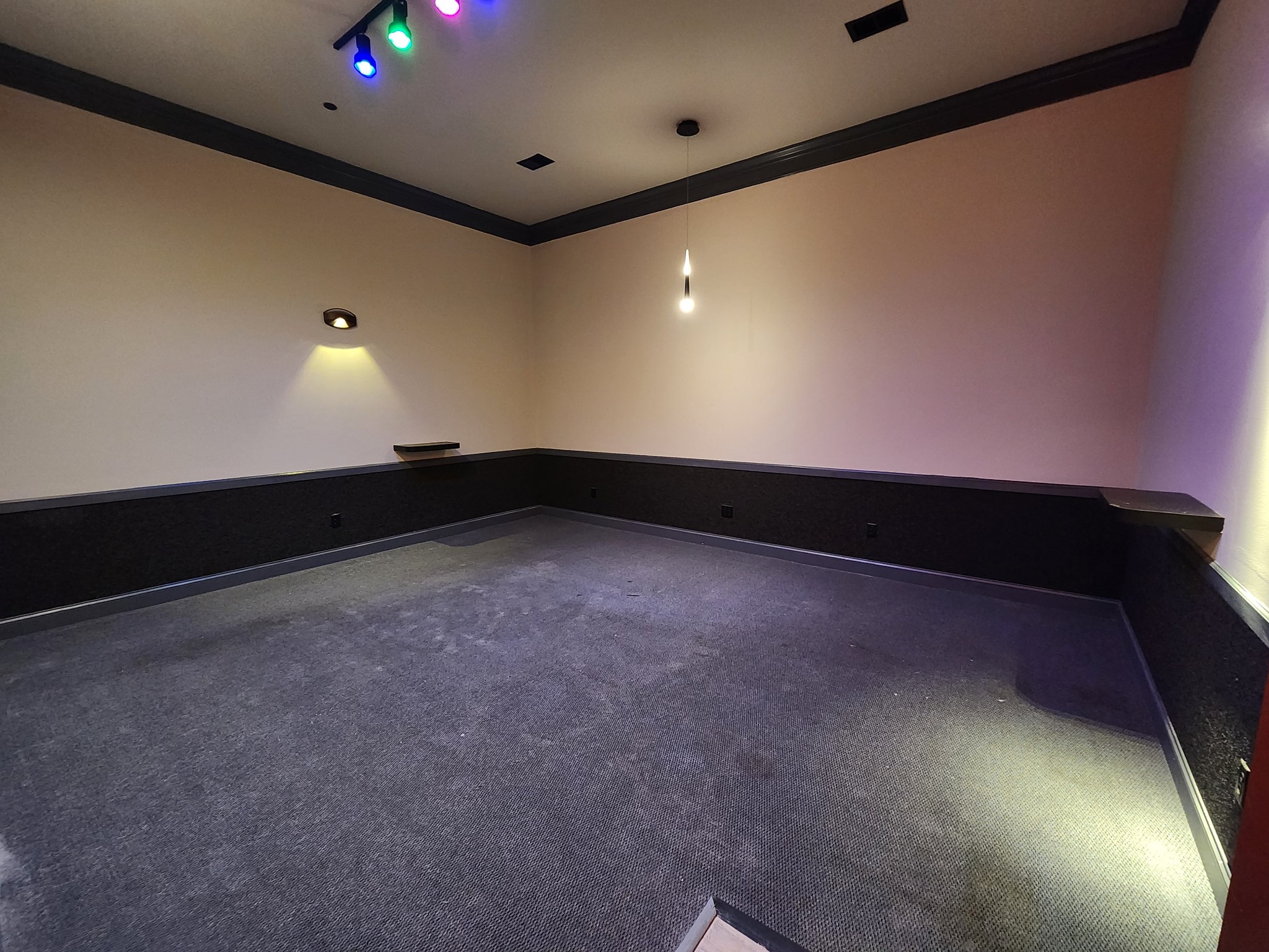 1203 Park Ave Property Photo 9