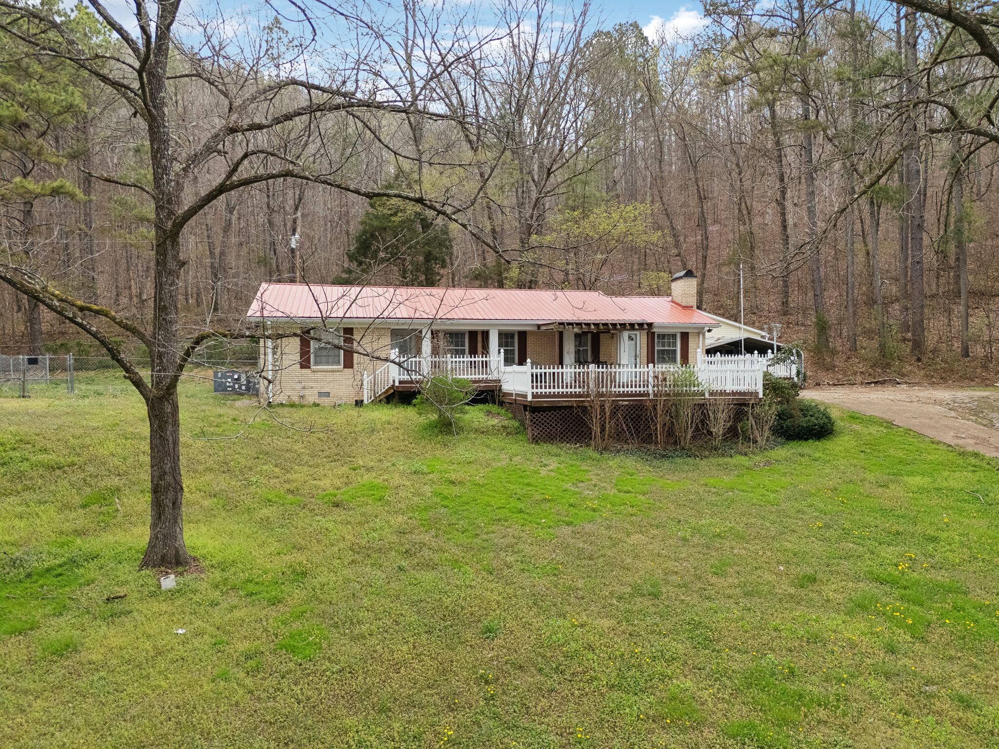 1494 Centerville Hwy Property Photo 1