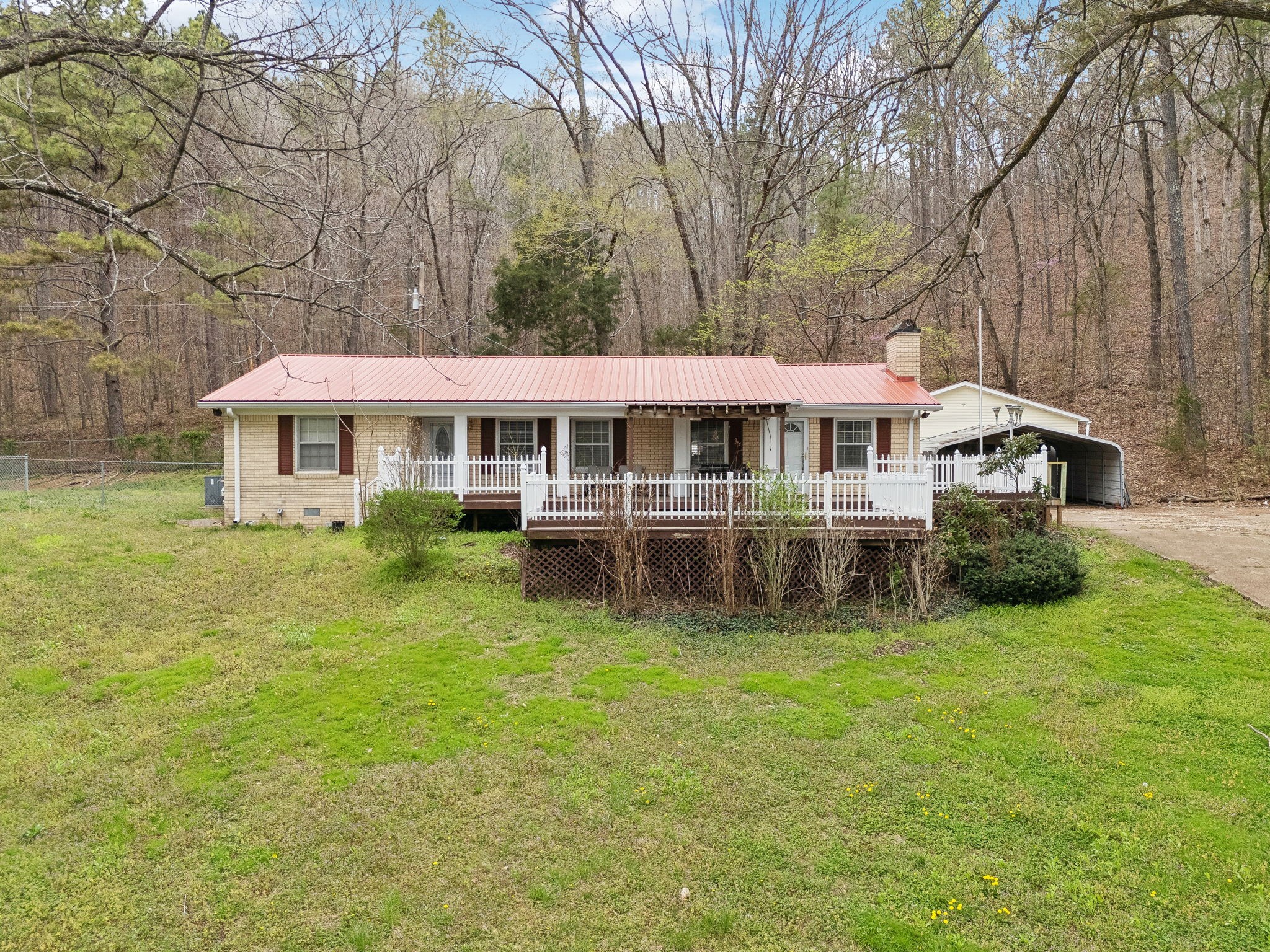 1494 Centerville Hwy Property Photo 2