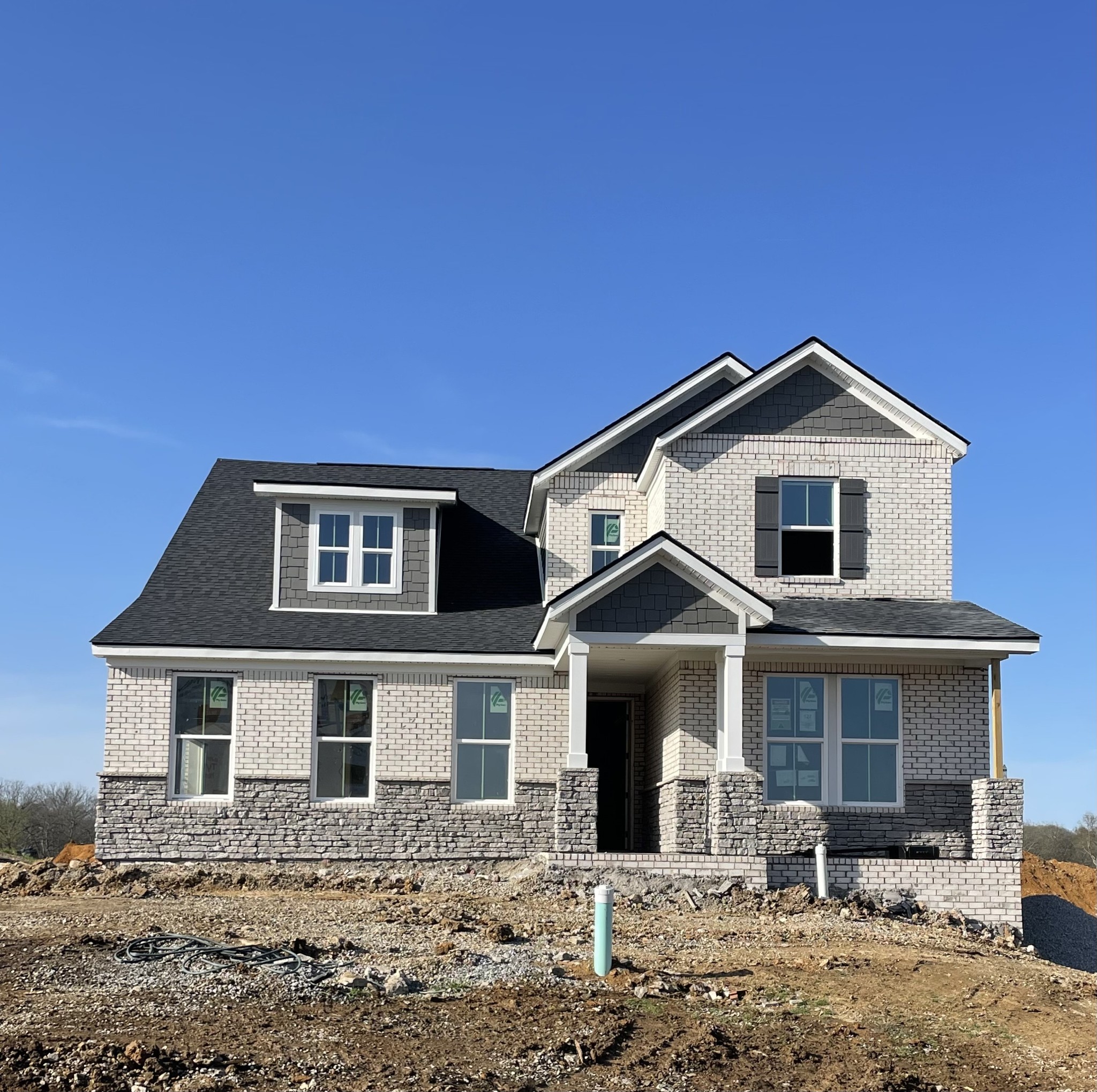 909 Champions Circle Property Photo 1