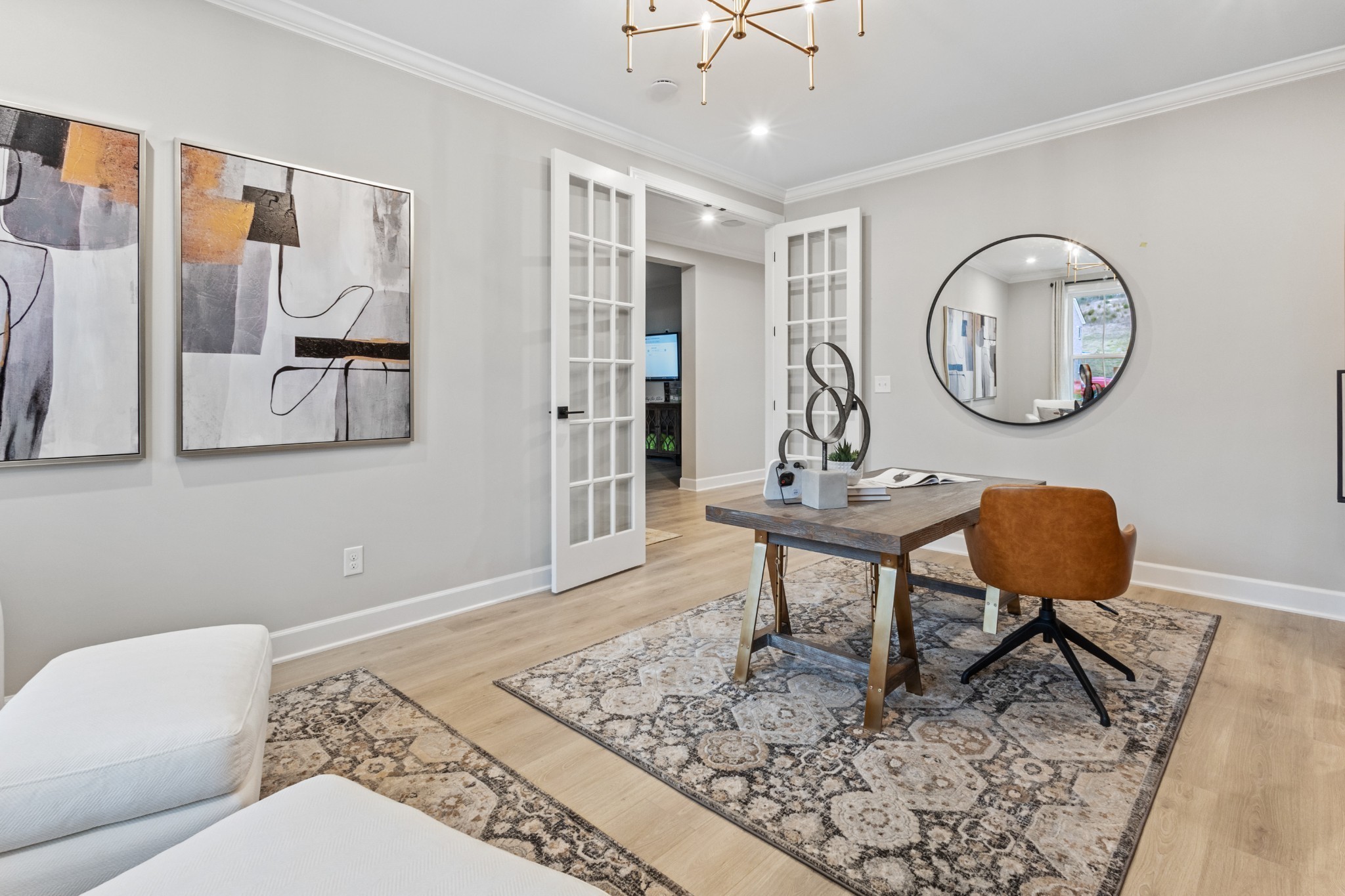 909 Champions Circle Property Photo 3