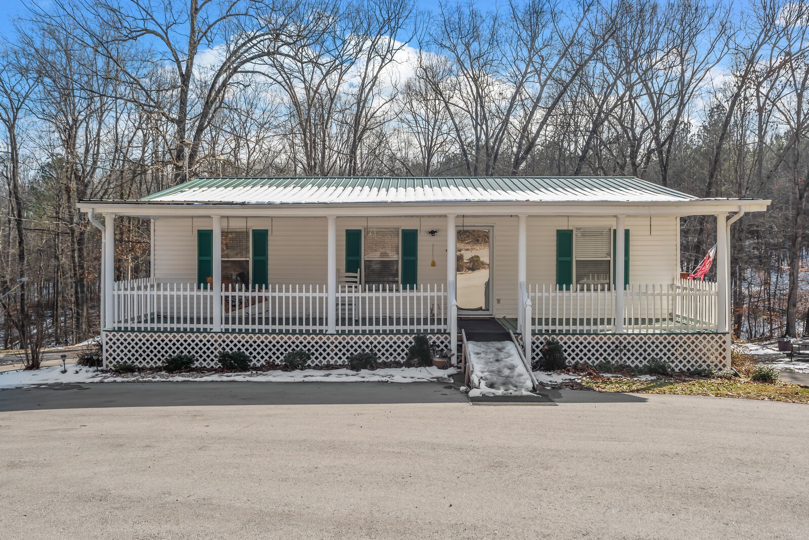 6966 Park Dr Property Photo 2