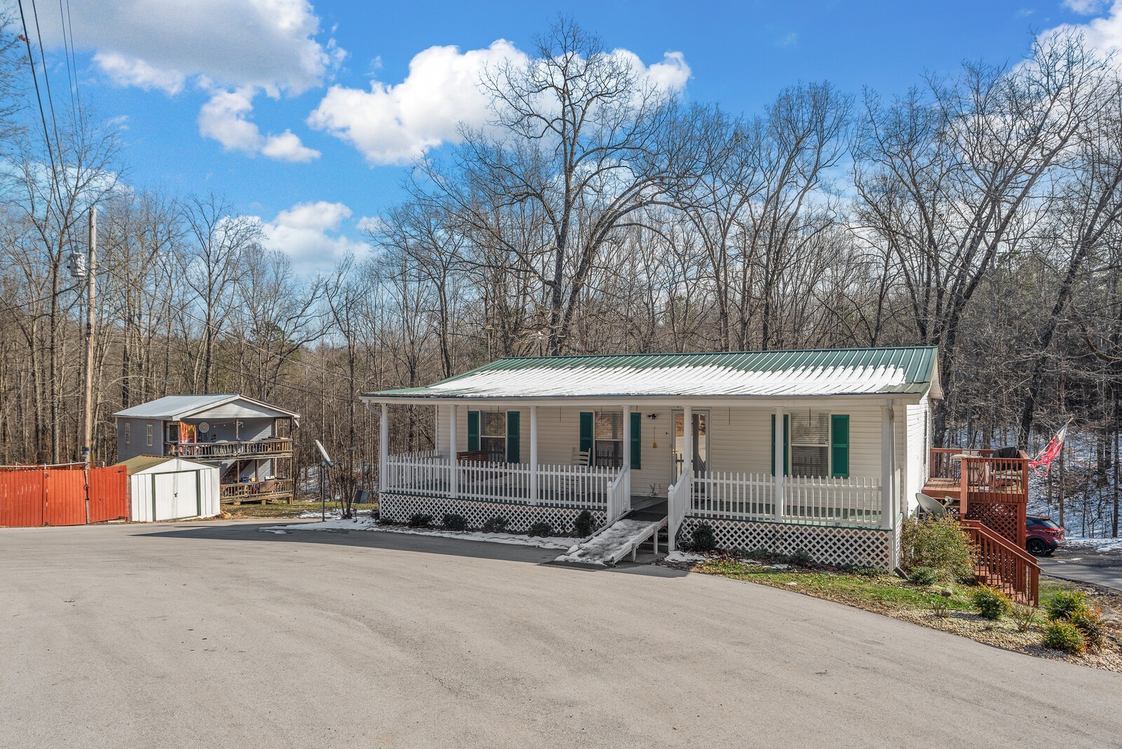 6966 Park Dr Property Photo 4