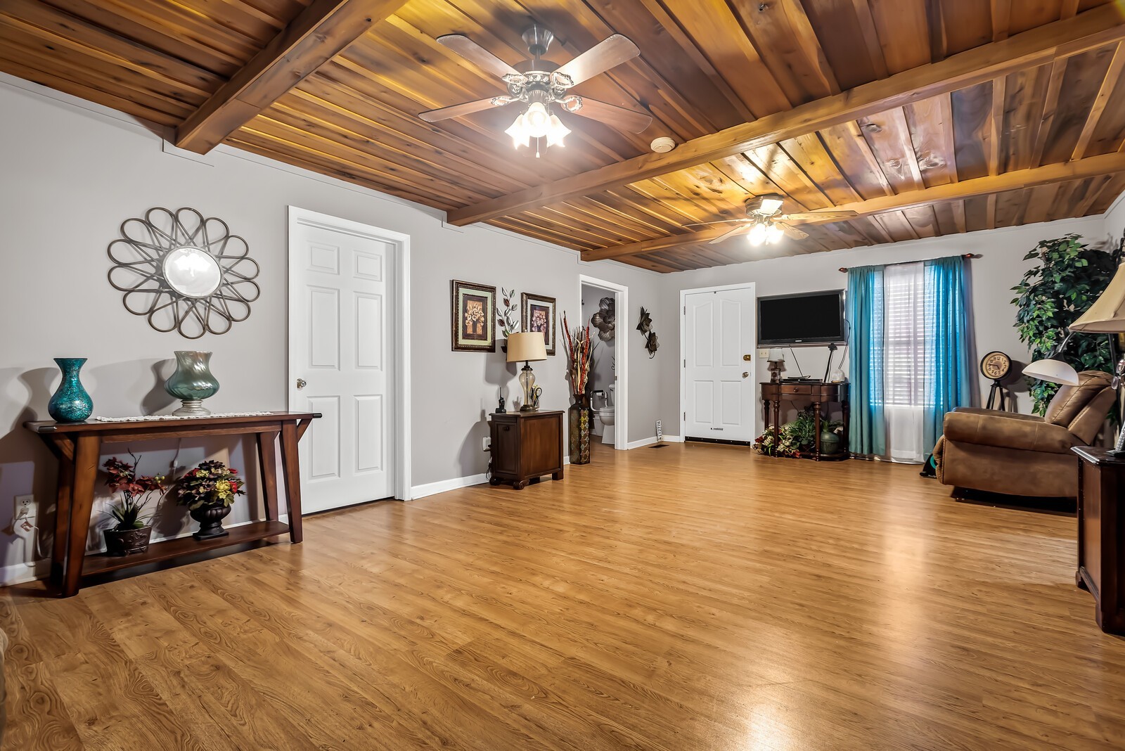 6966 Park Dr Property Photo 10