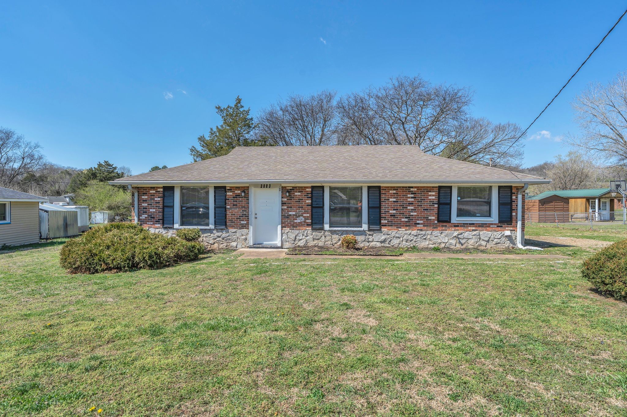 3883 Lunn Dr Property Photo 1