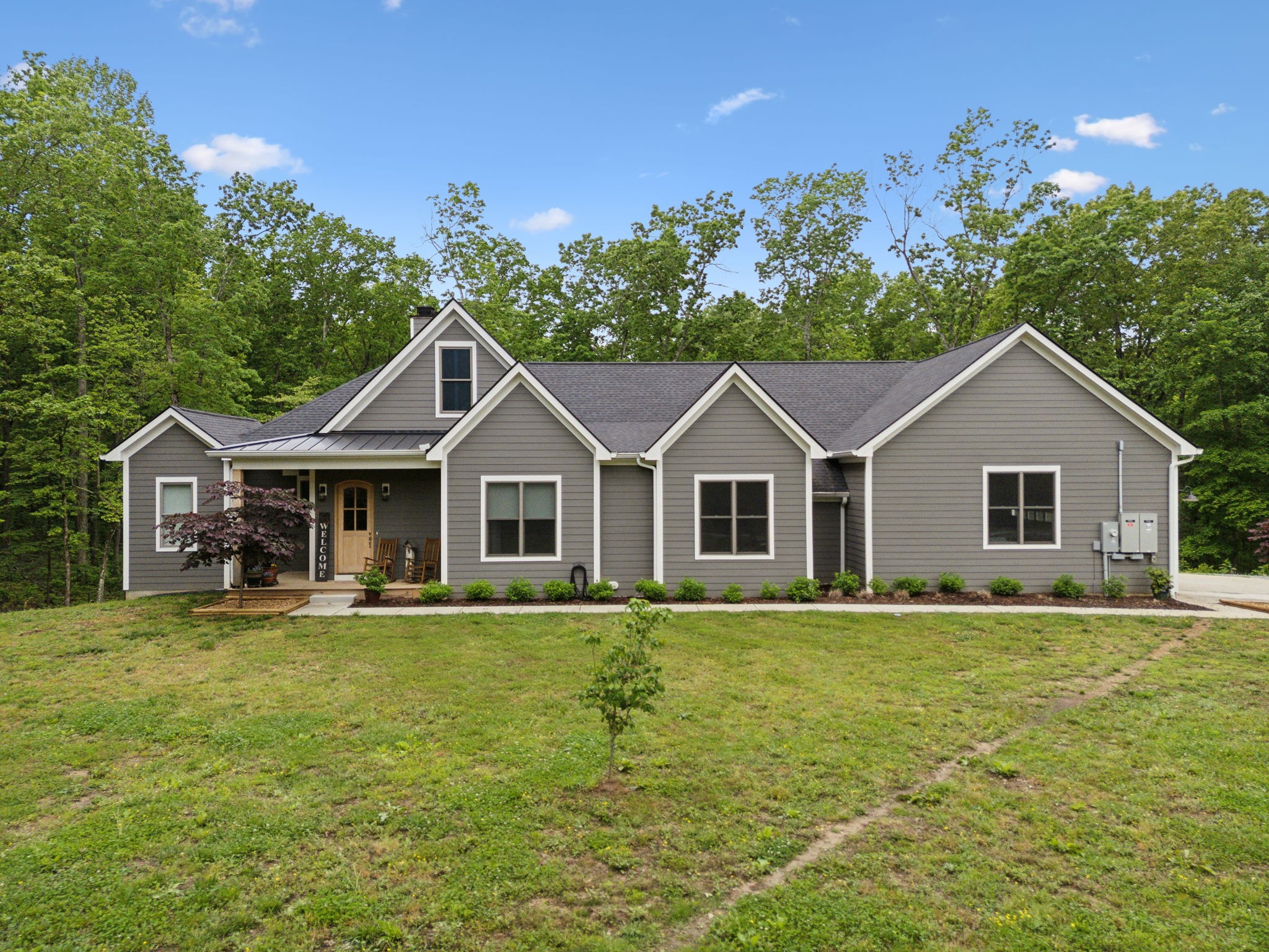 6033 Vesper Way, E Property Photo 3