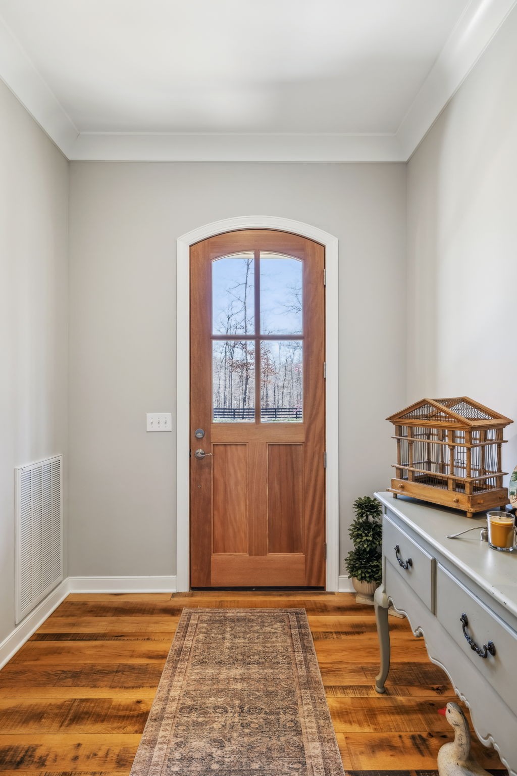 6033 Vesper Way, E Property Photo 10
