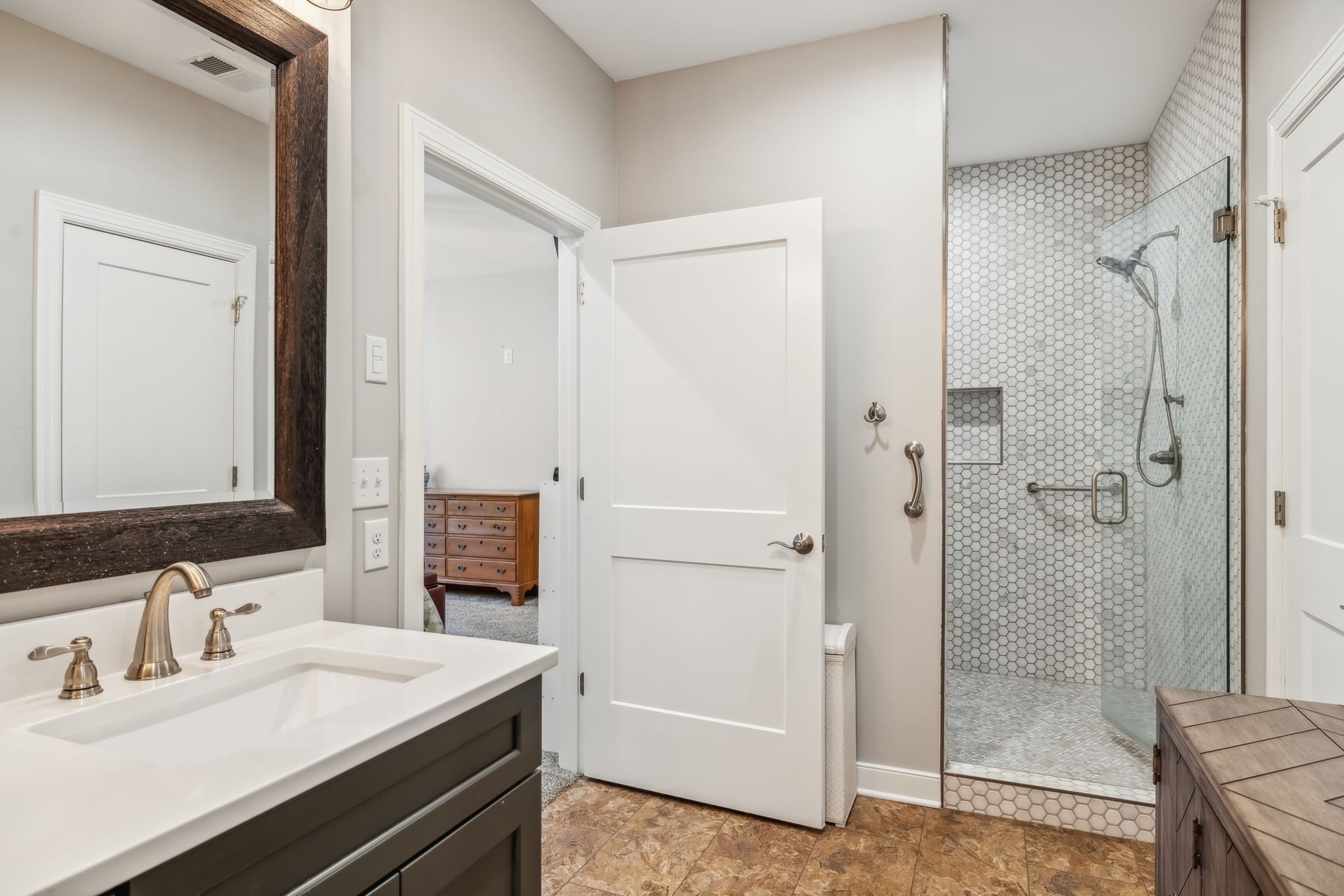 6033 Vesper Way, E Property Photo 79