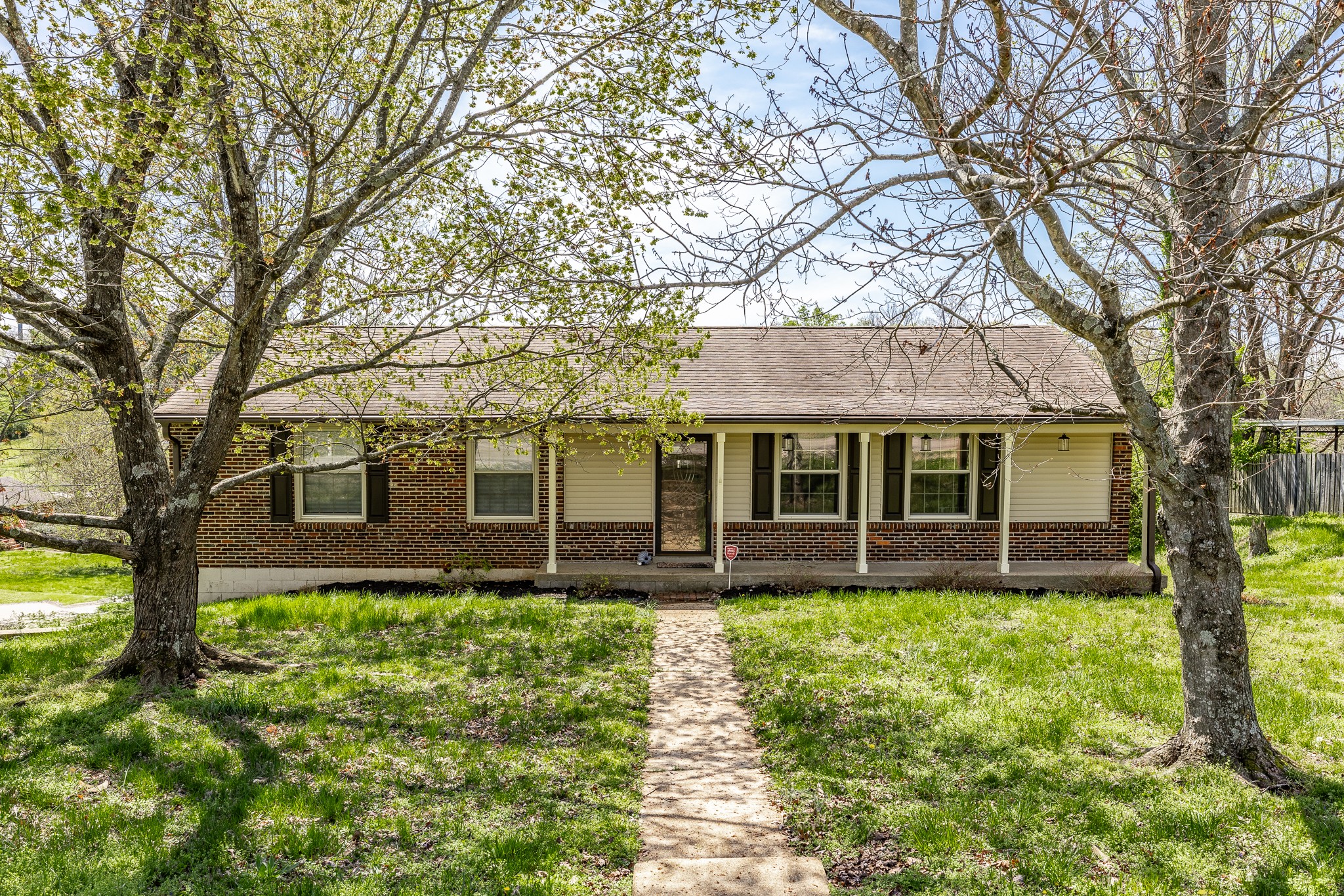 3046 Jenry Dr Property Photo 1