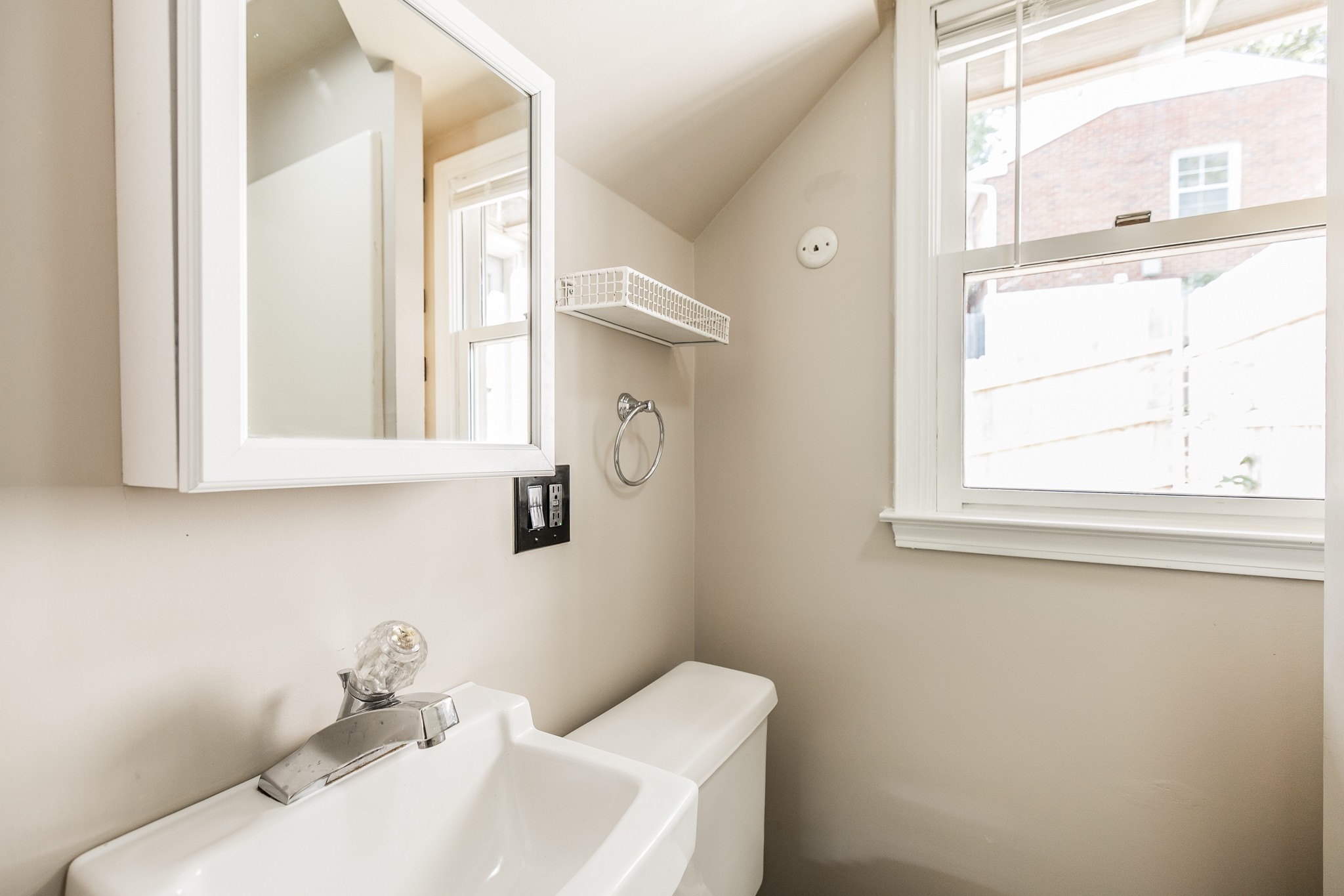 3046 Jenry Dr Property Photo 45