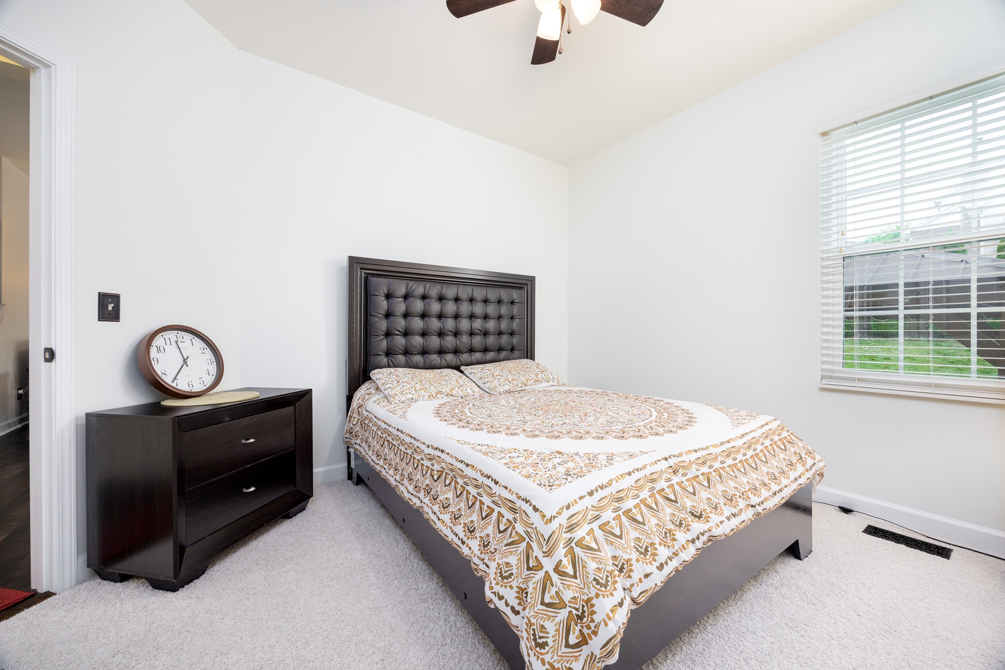 1047 Tanyard Springs Dr Property Photo 15
