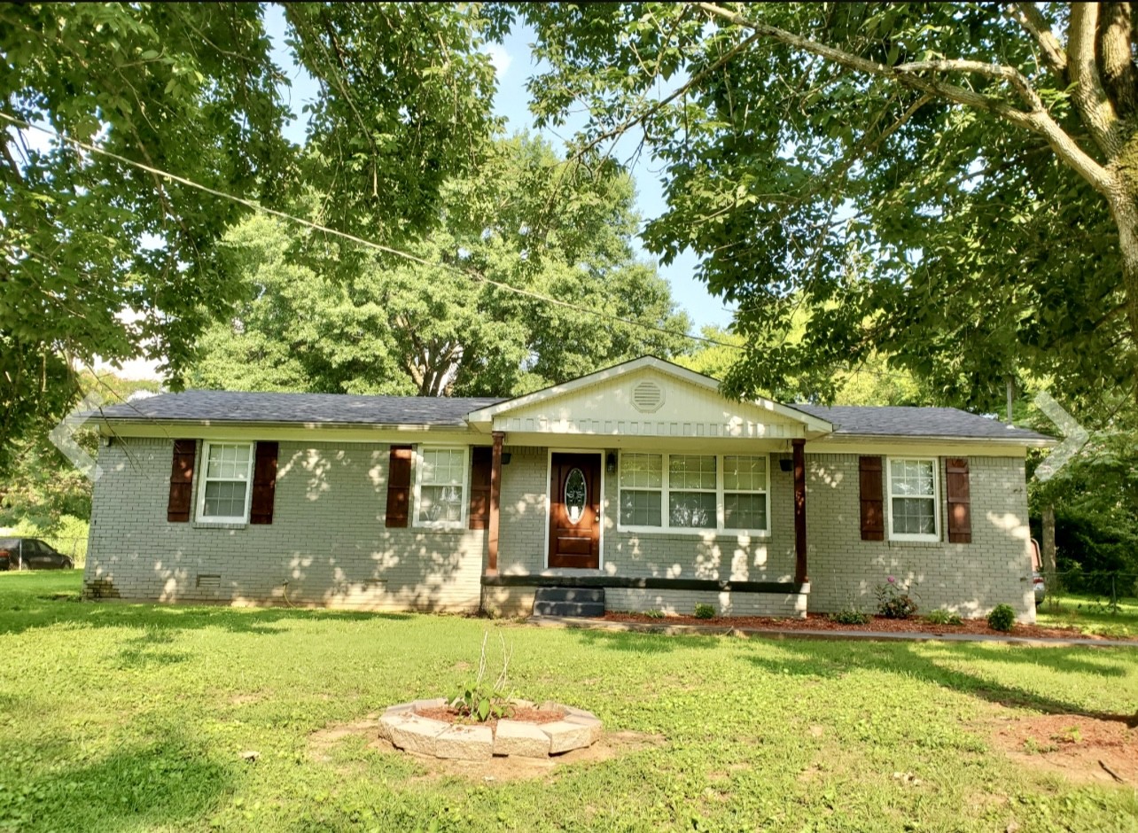 141 Clauson Dr Property Photo 1
