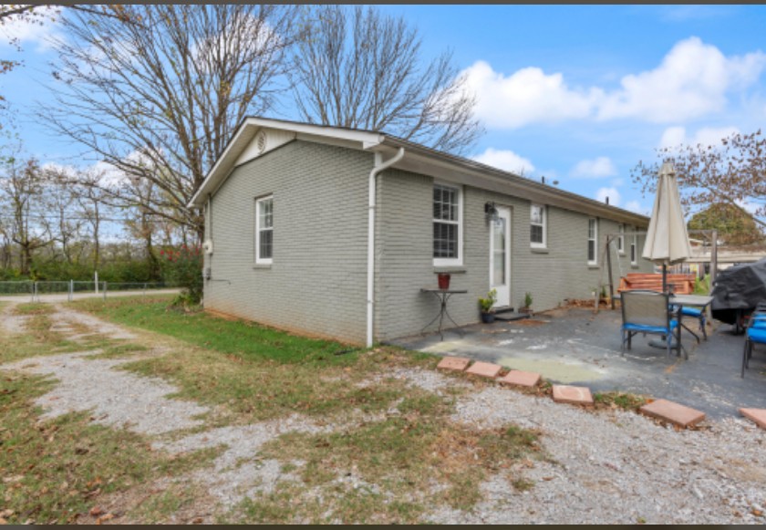 141 Clauson Dr Property Photo 24