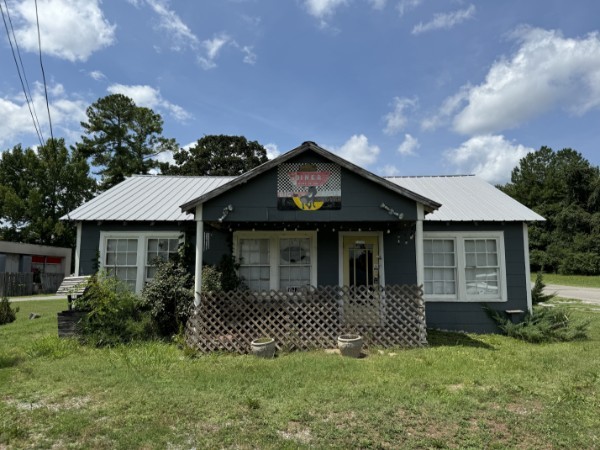 2315 Highway 48, N Property Photo 2