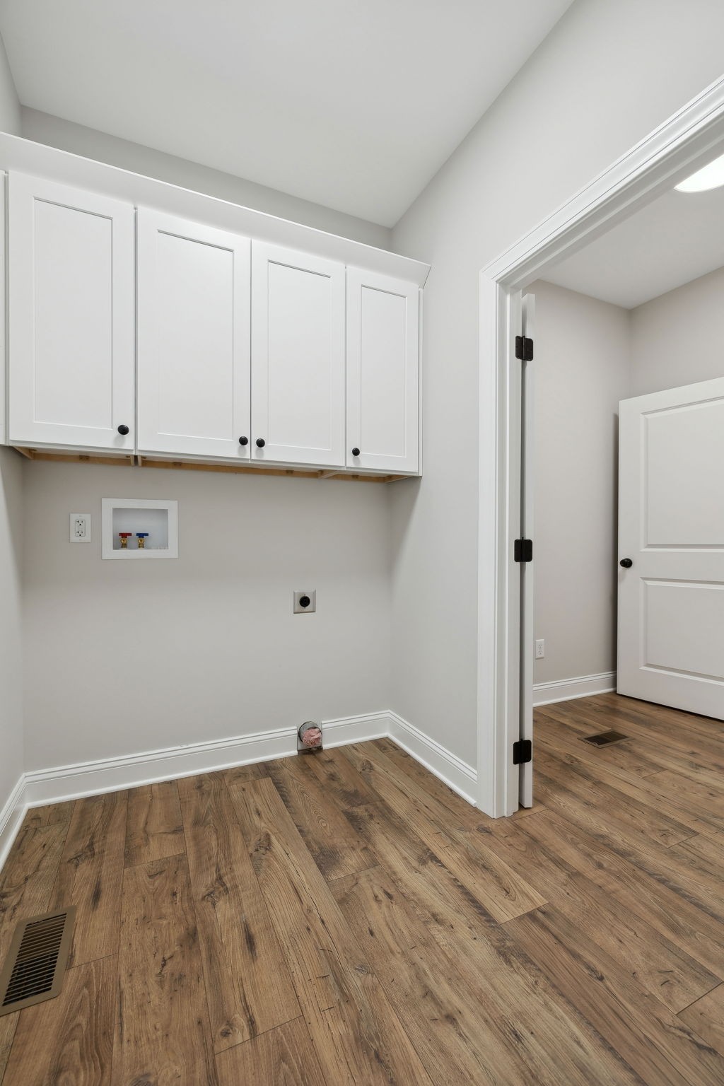 160 Lisa Dr Property Photo 19
