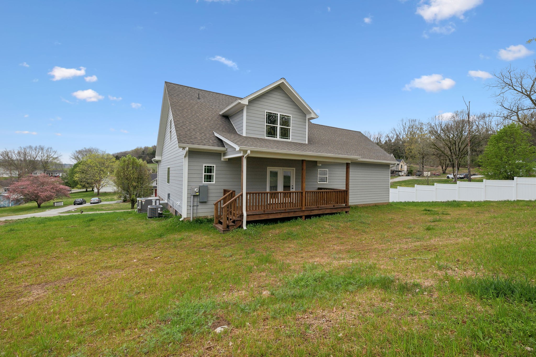 160 Lisa Dr Property Photo 39