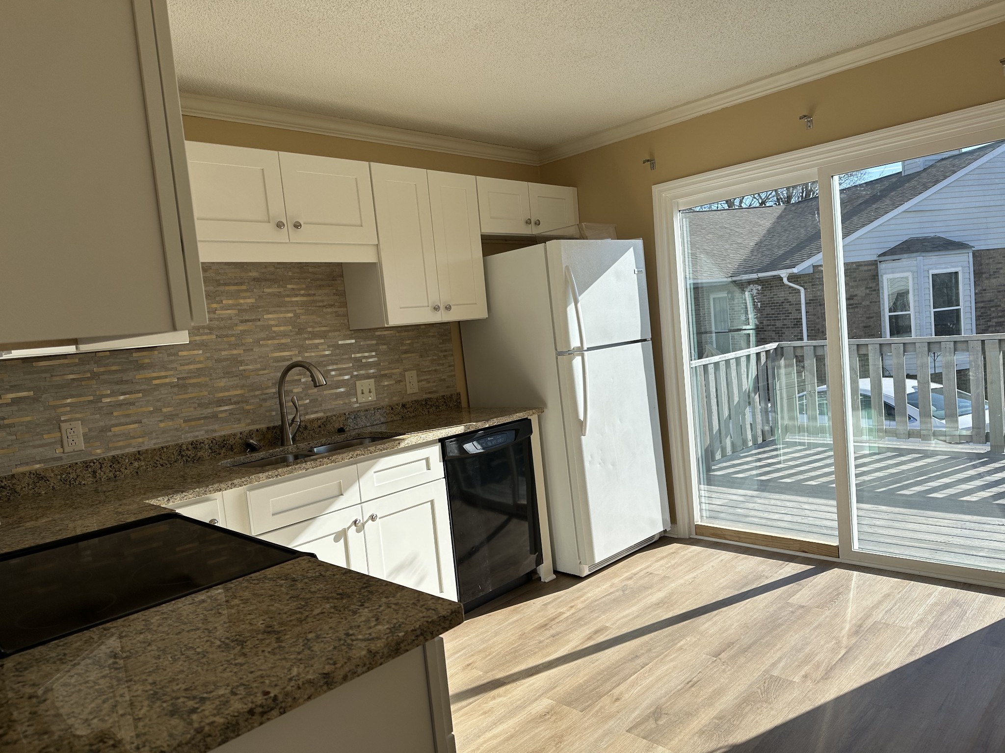 1215 Cabana Cir Property Photo 6