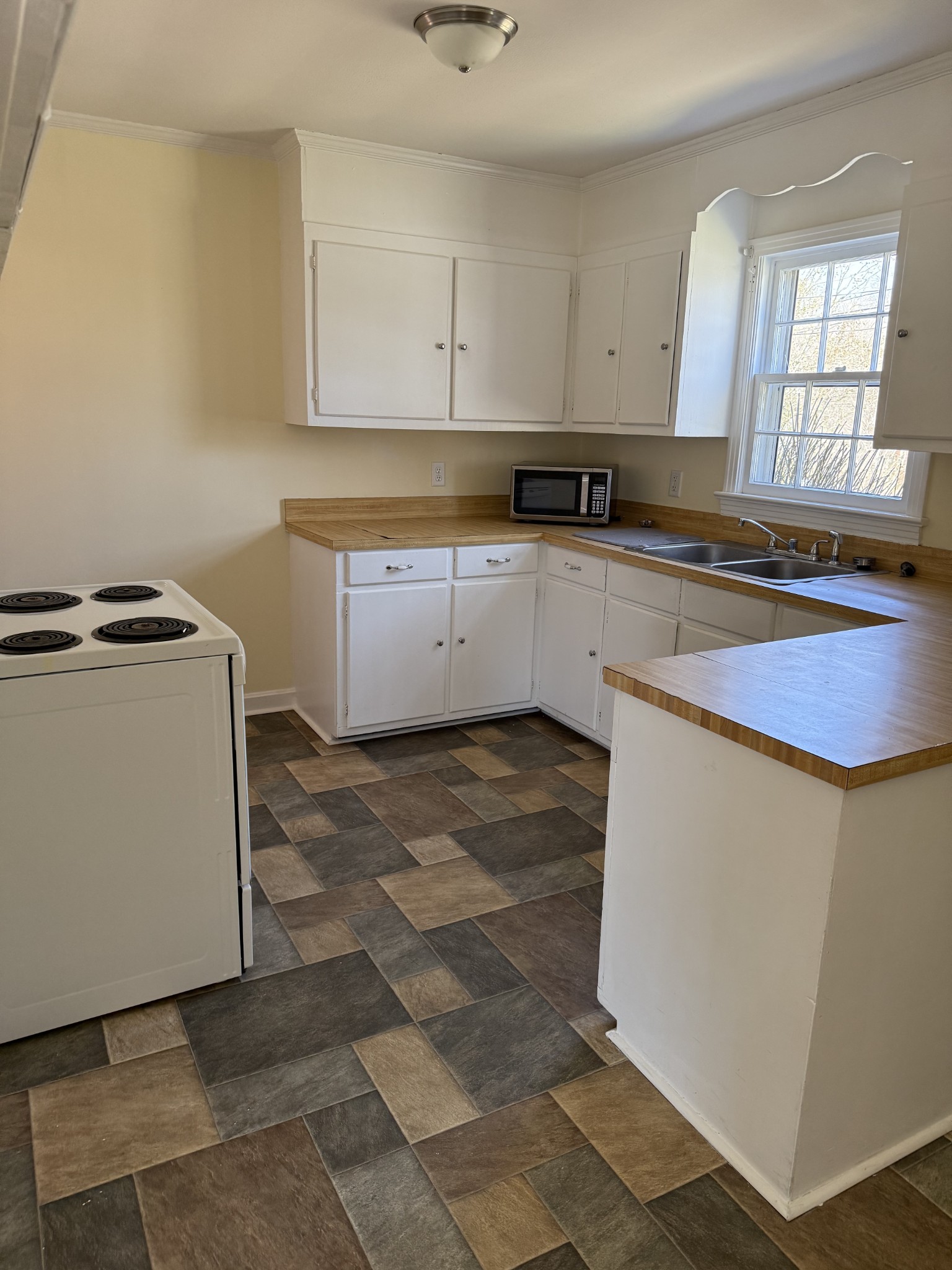 115 Westwood Dr Property Photo 5