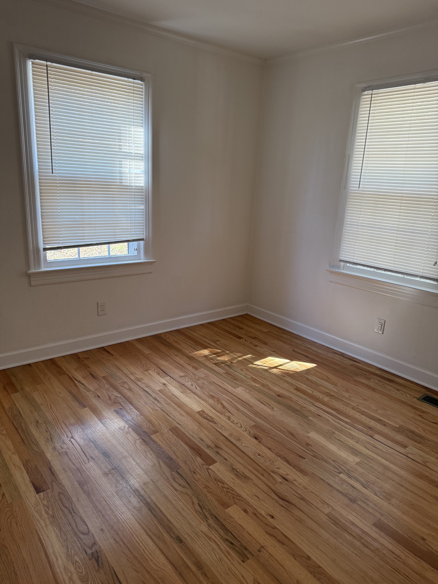 115 Westwood Dr Property Photo 8