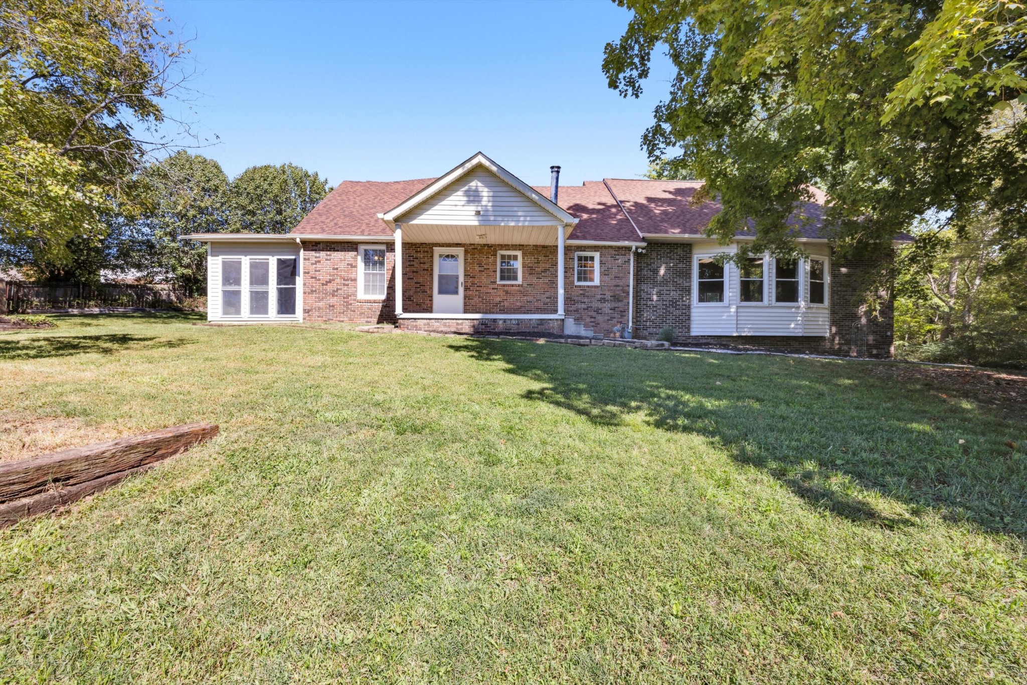 1007 Central Drive Property Photo