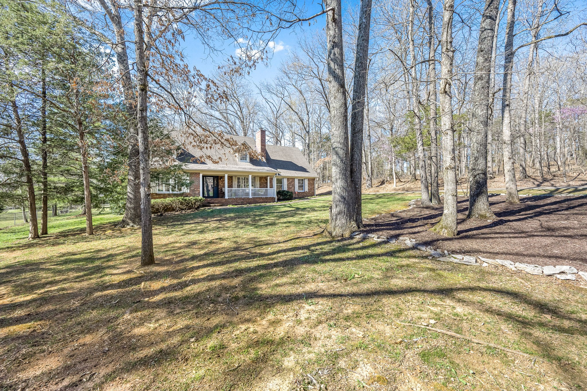 3811 Oakleaf Dr Property Photo