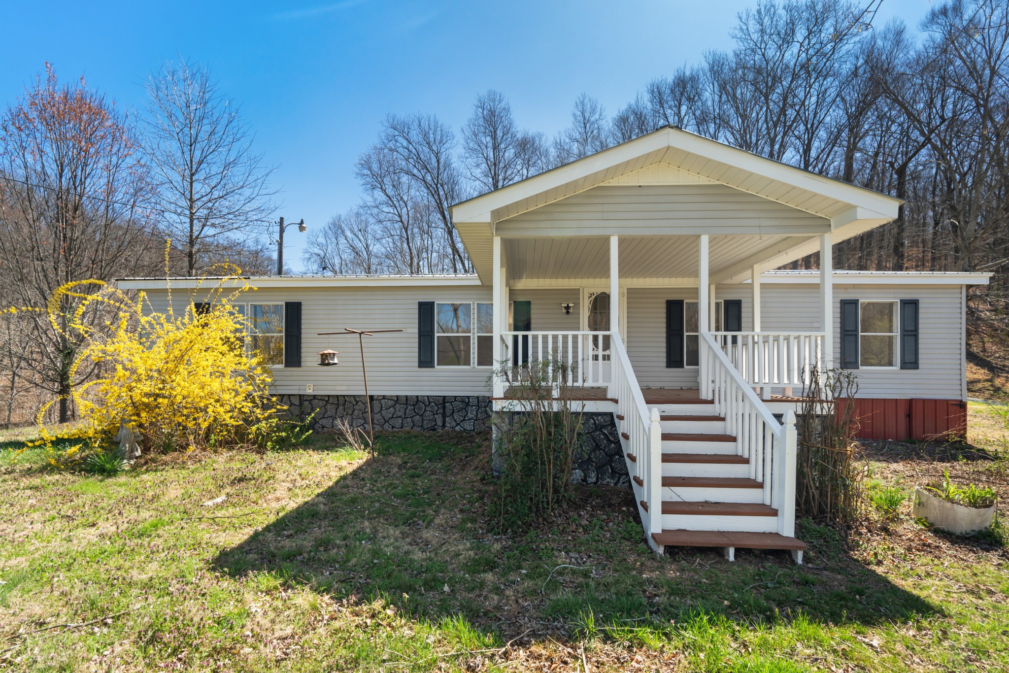 319 Jenkins Rd Property Photo
