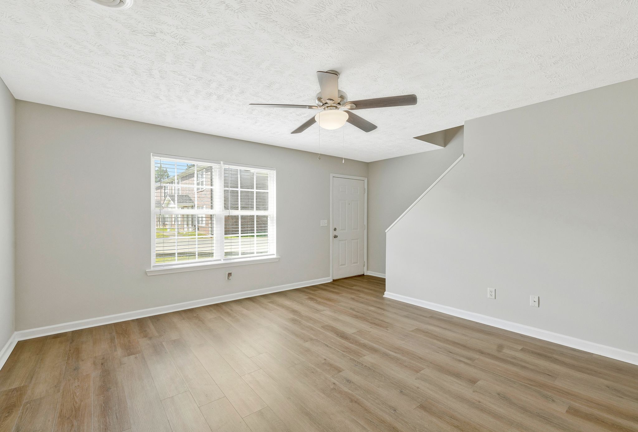 1503 Center Pointe Drive Property Photo 14