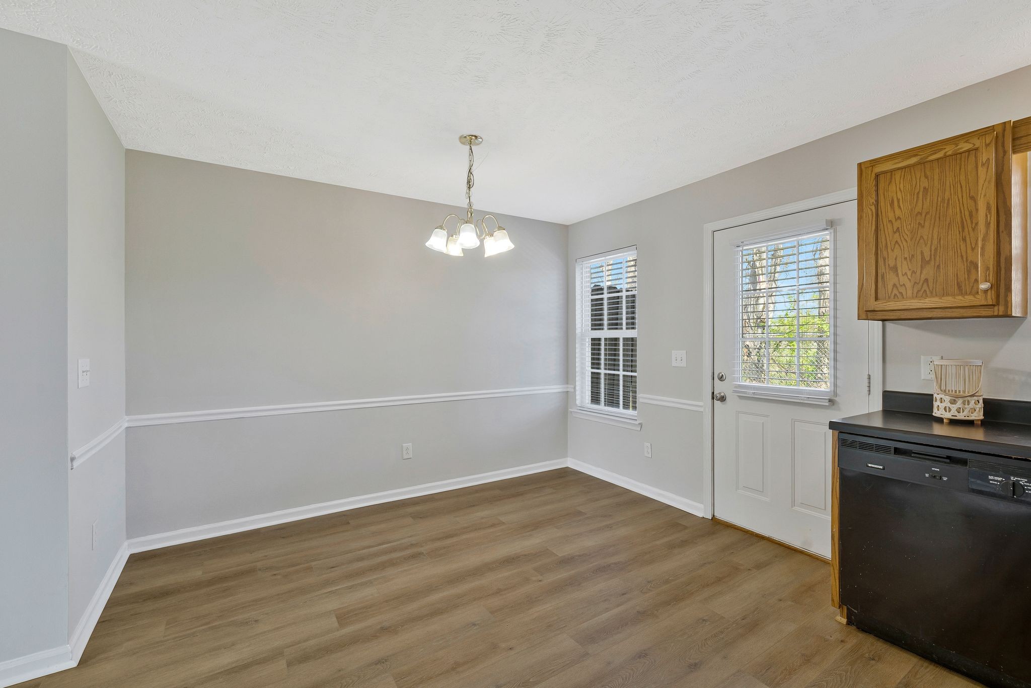 1503 Center Pointe Drive Property Photo 21
