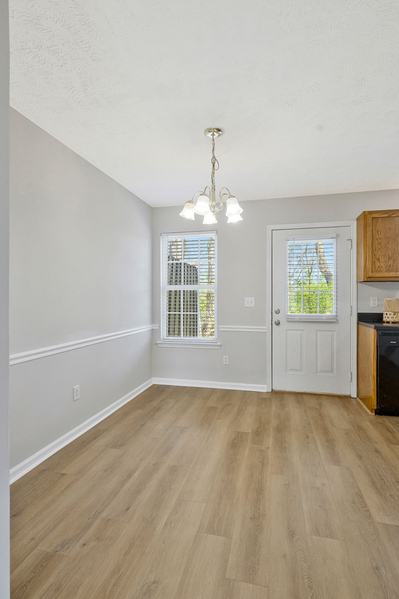 1503 Center Pointe Drive Property Photo 22