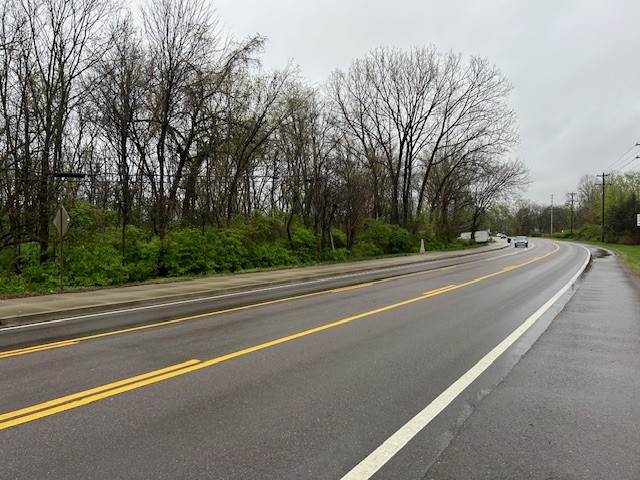 204 New Highway 96, W Property Photo 1