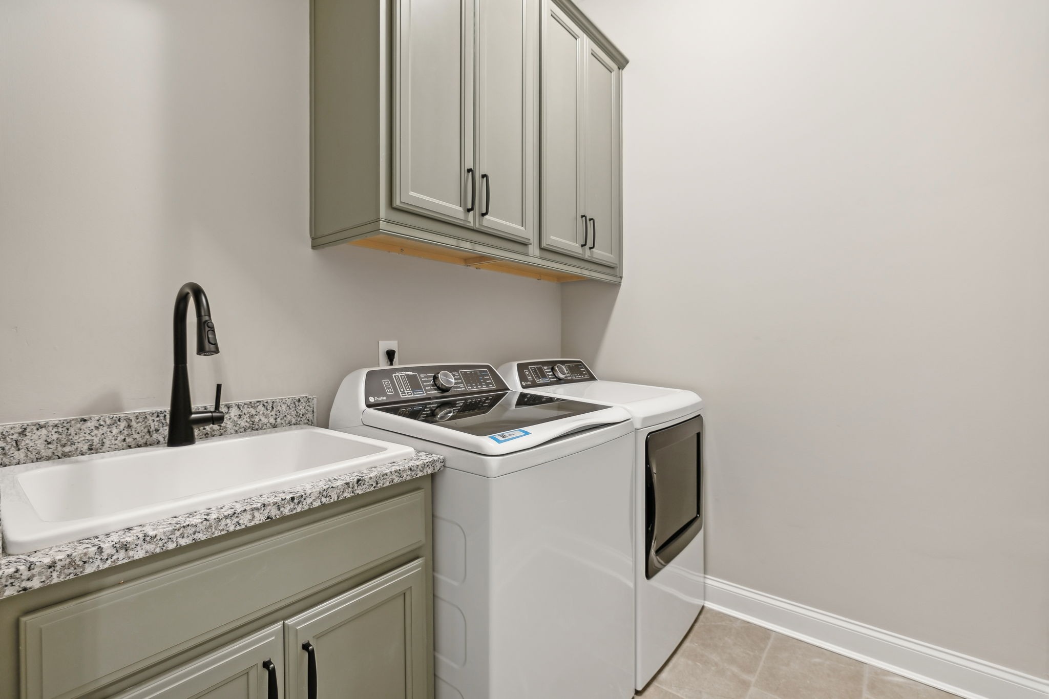 107 Emerson Ct Property Photo 60