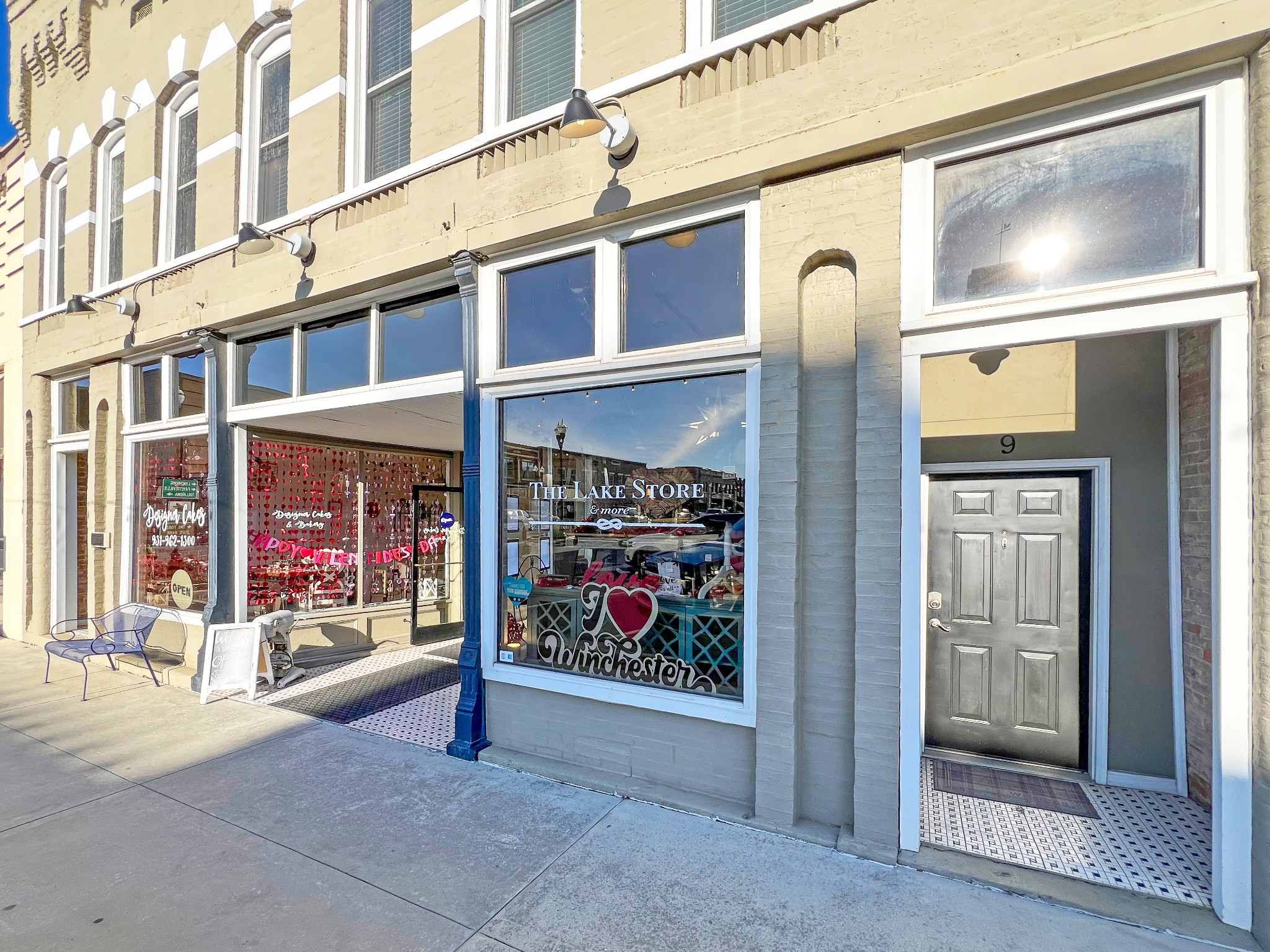 7 S College St Property Photo 3