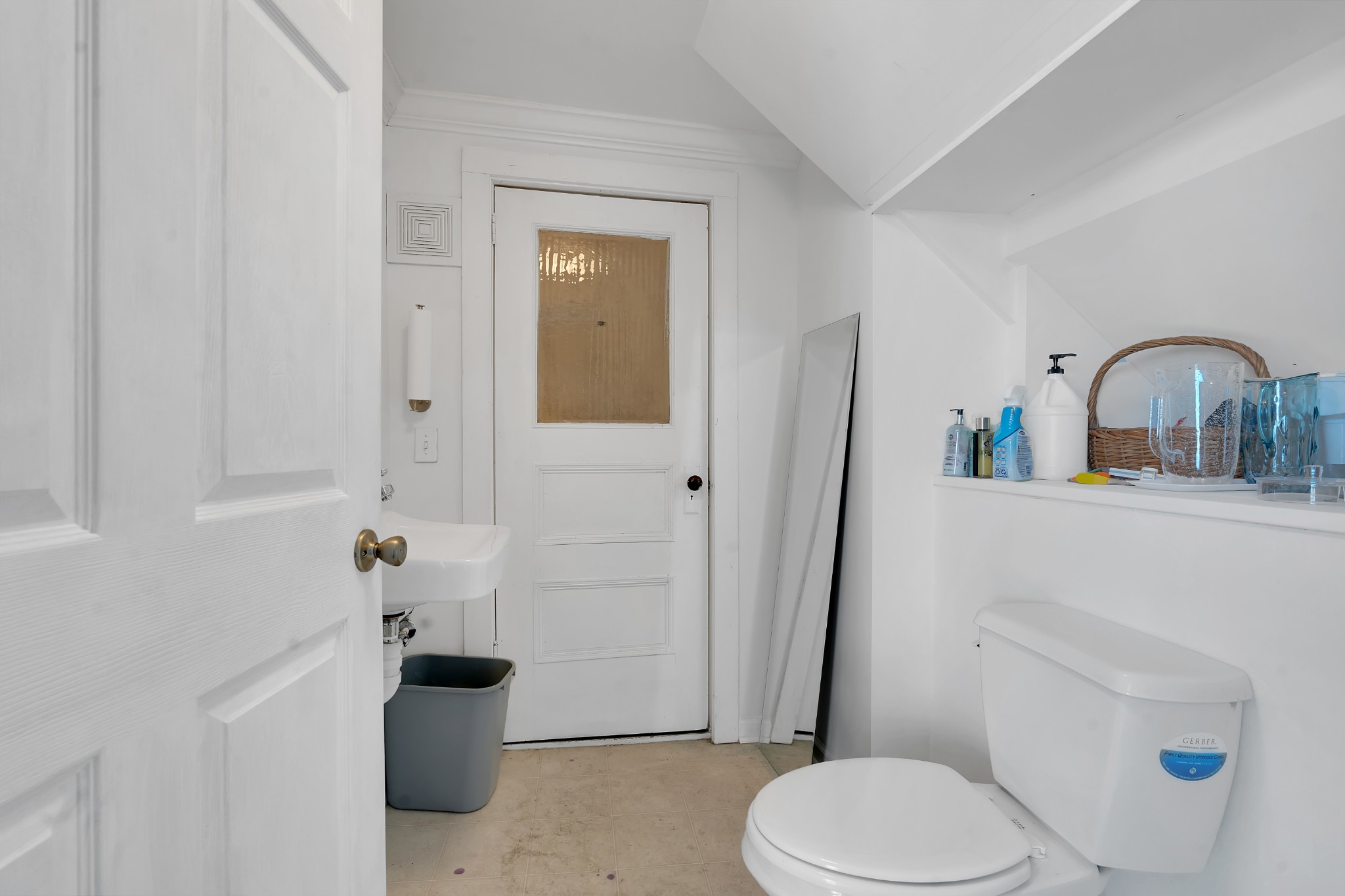 7 S College St Property Photo 18