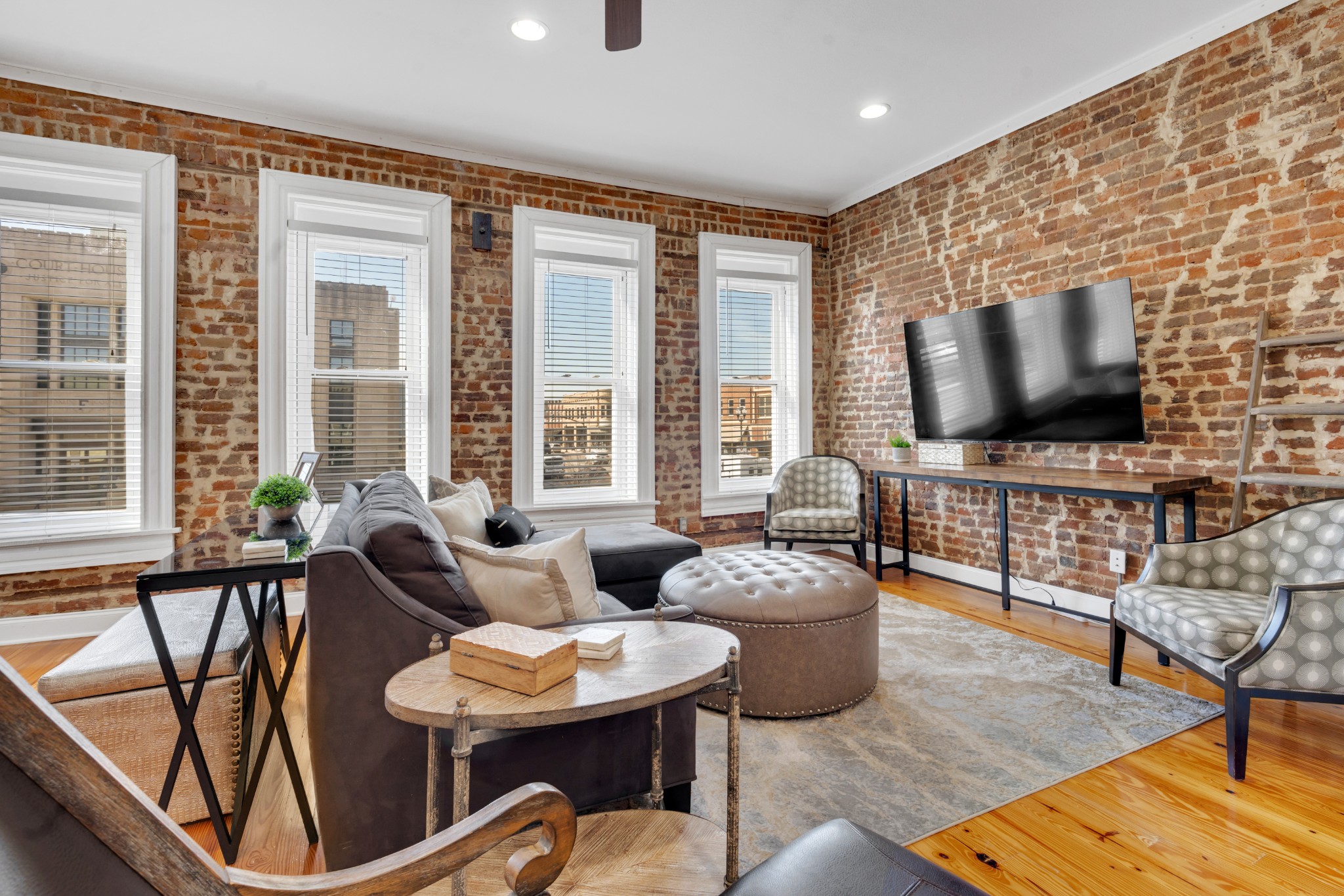 7 S College St Property Photo 46