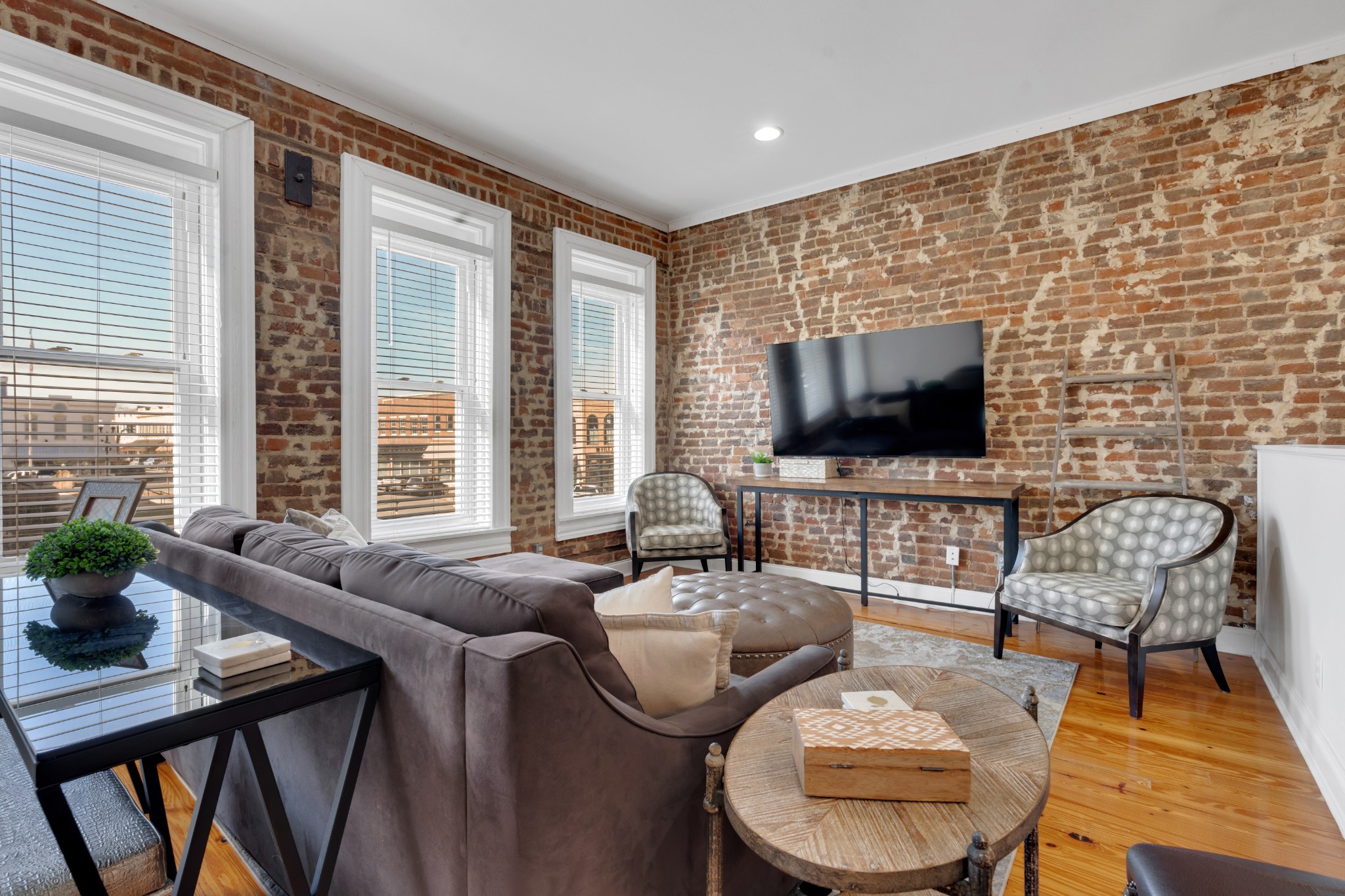 7 S College St Property Photo 47