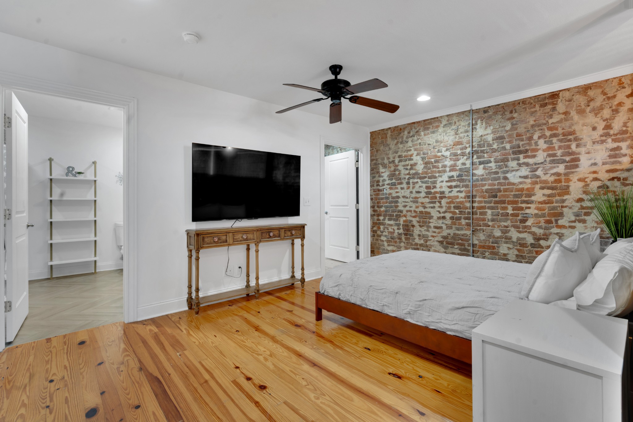 7 S College St Property Photo 56