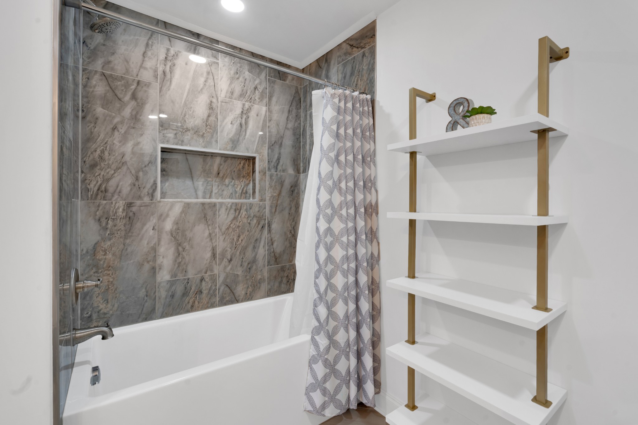 7 S College St Property Photo 61