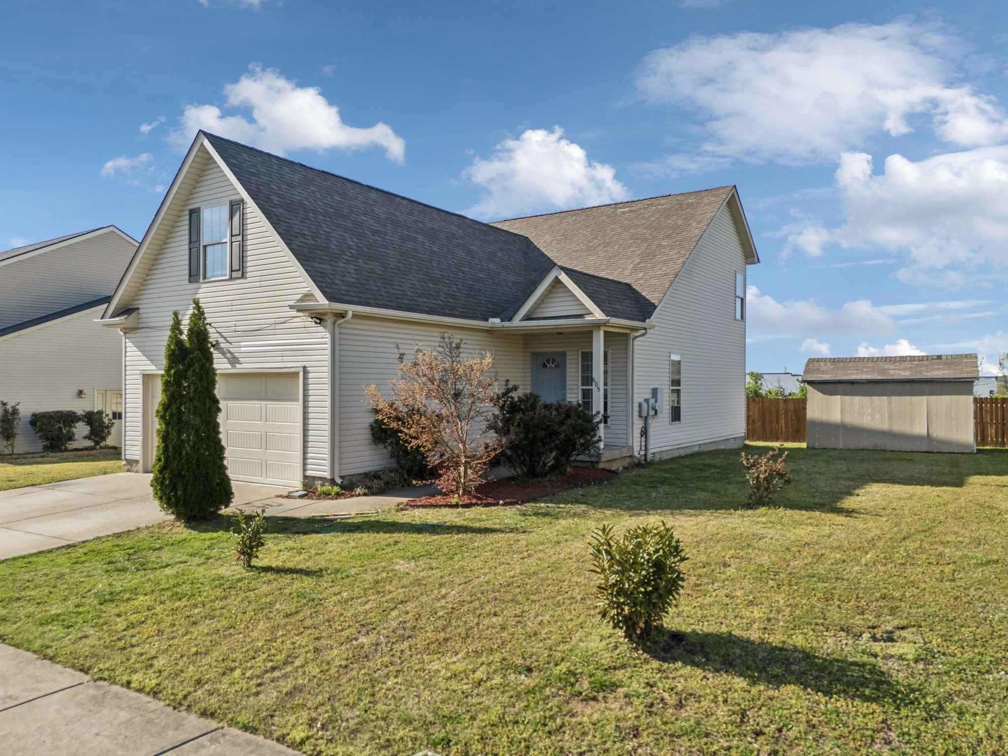 605 Betty Lou Dr Property Photo