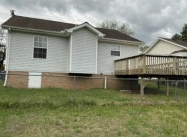 2420 N Ford St Property Photo 11