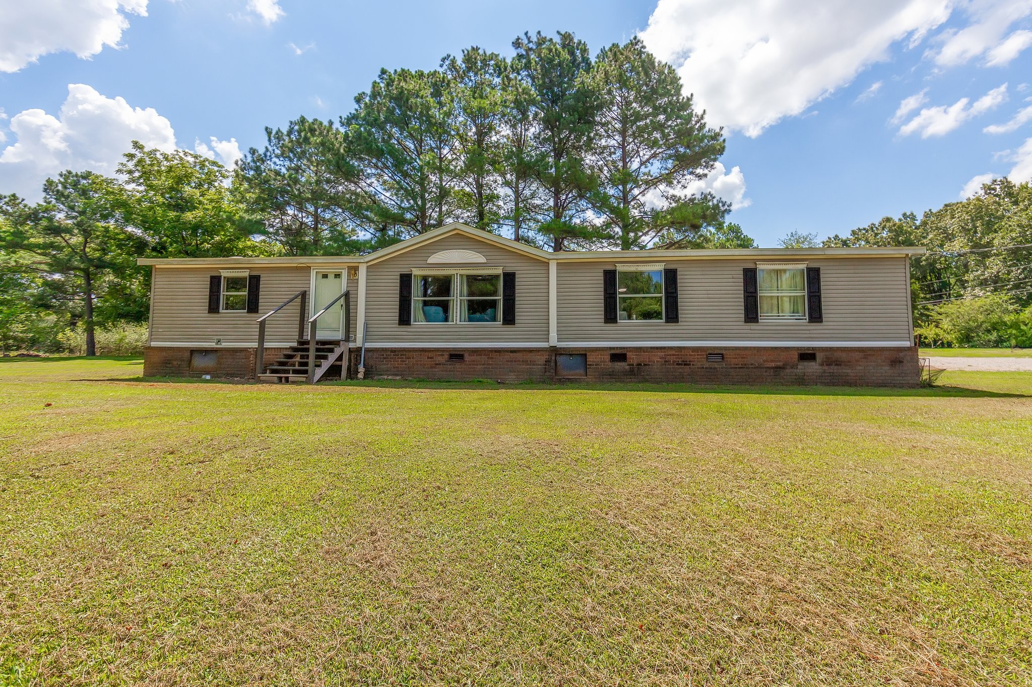 21515 Highway 125, N Property Photo